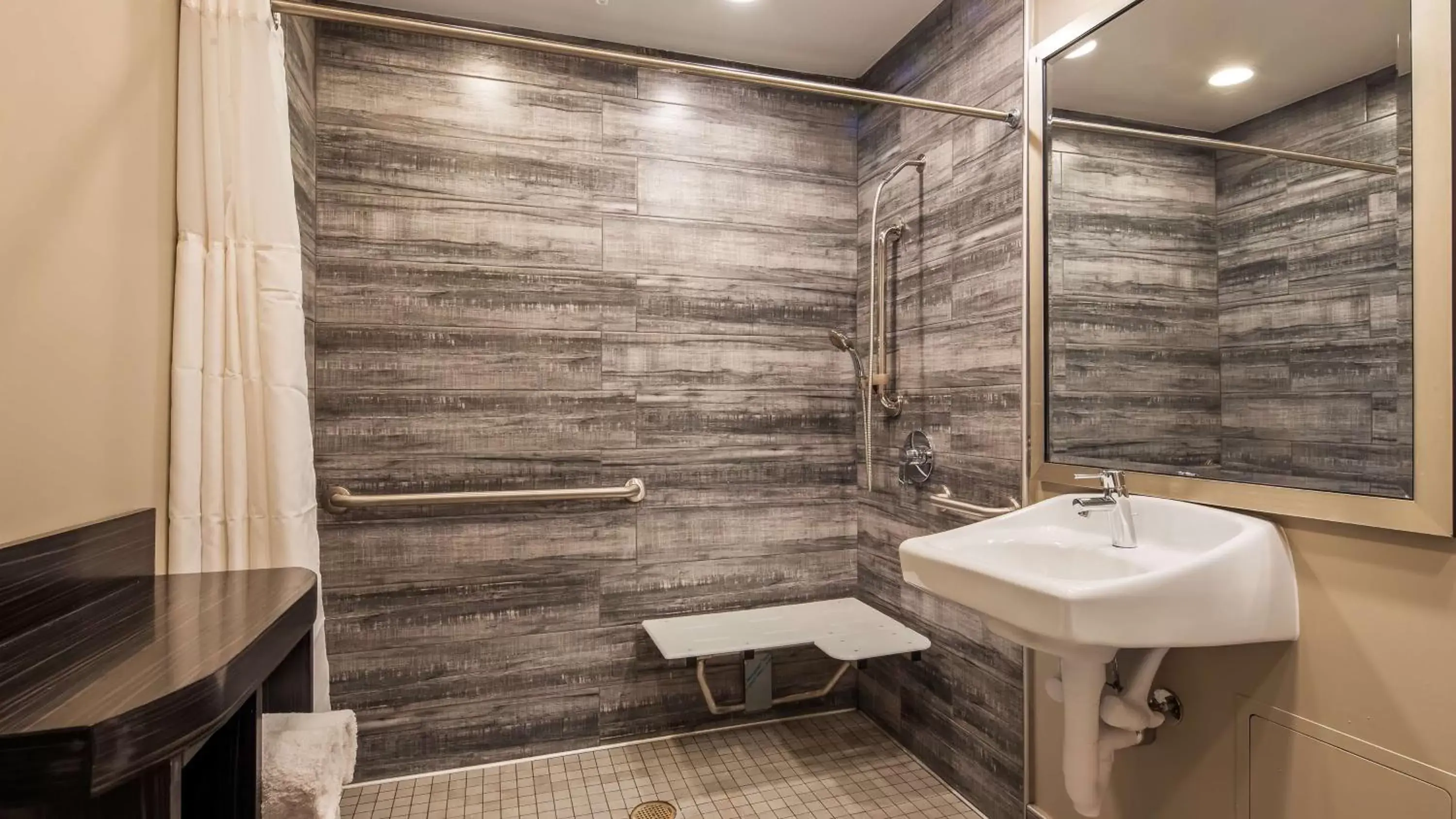 Bathroom in SureStay Plus by Best Western Santa Clara Silicon Valley