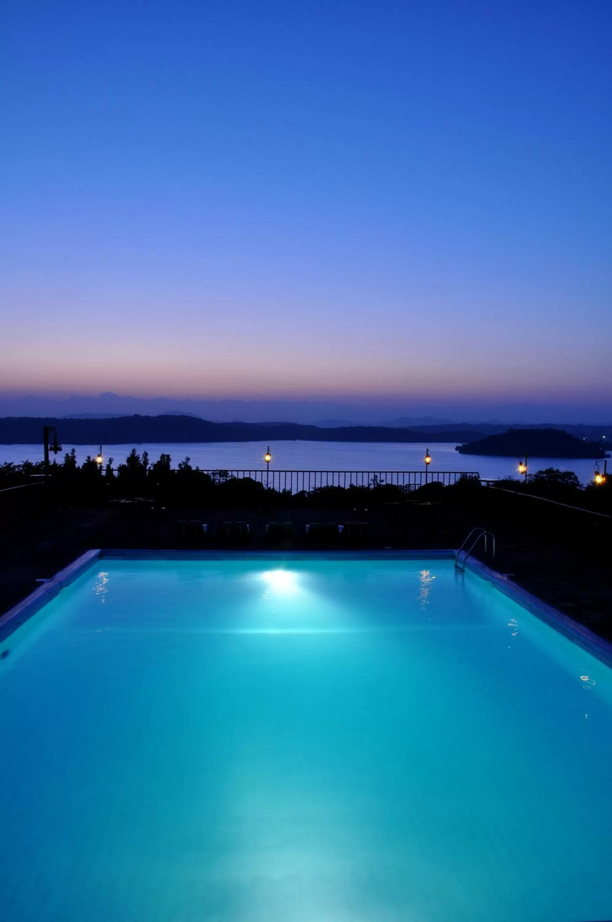 Swimming pool in Giritale Hotel