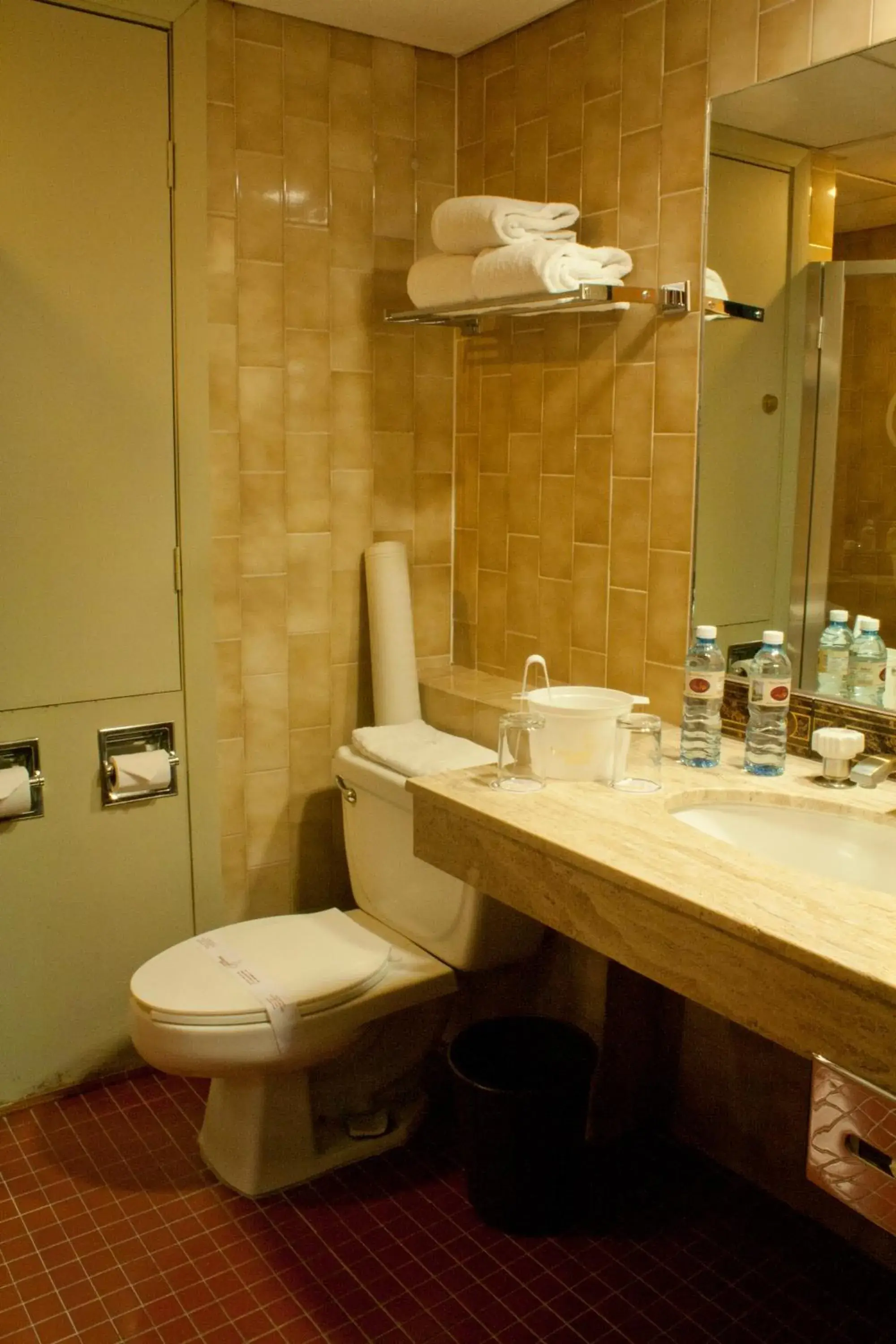 Bathroom in Hotel Real Plaza