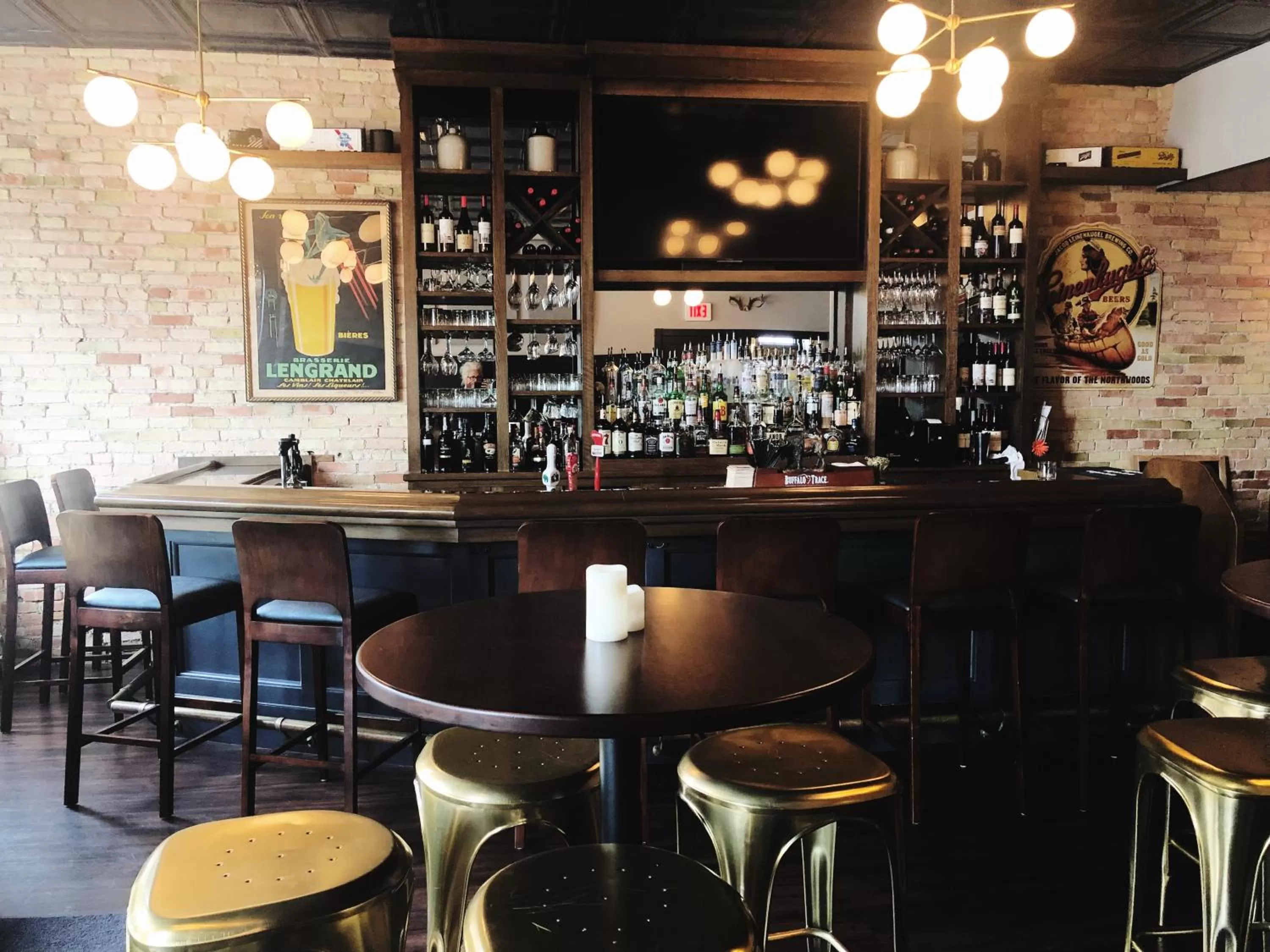 Lounge or bar in Inn at Cedar Crossing