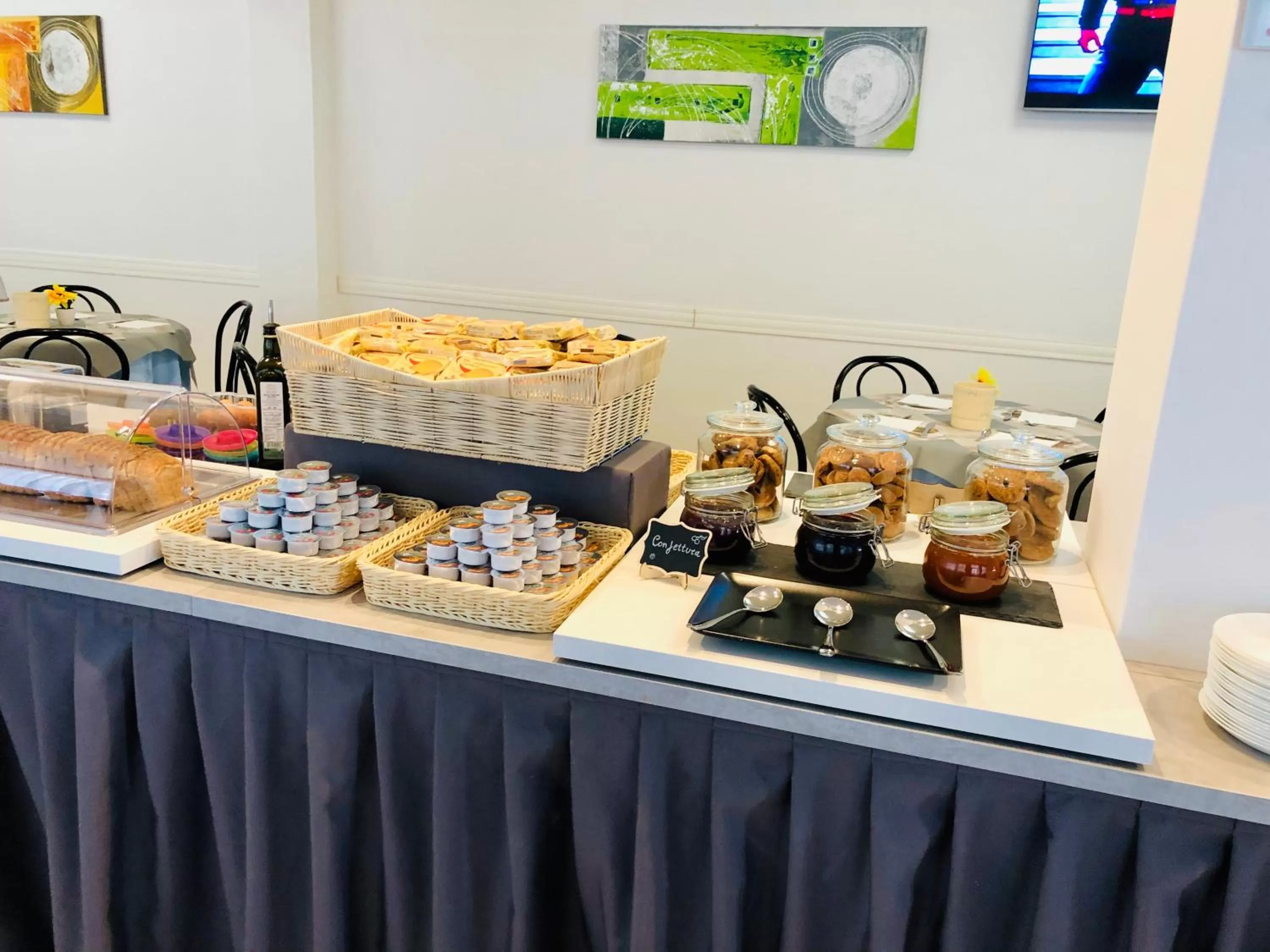 Food and drinks in Hotel Niagara Riccione