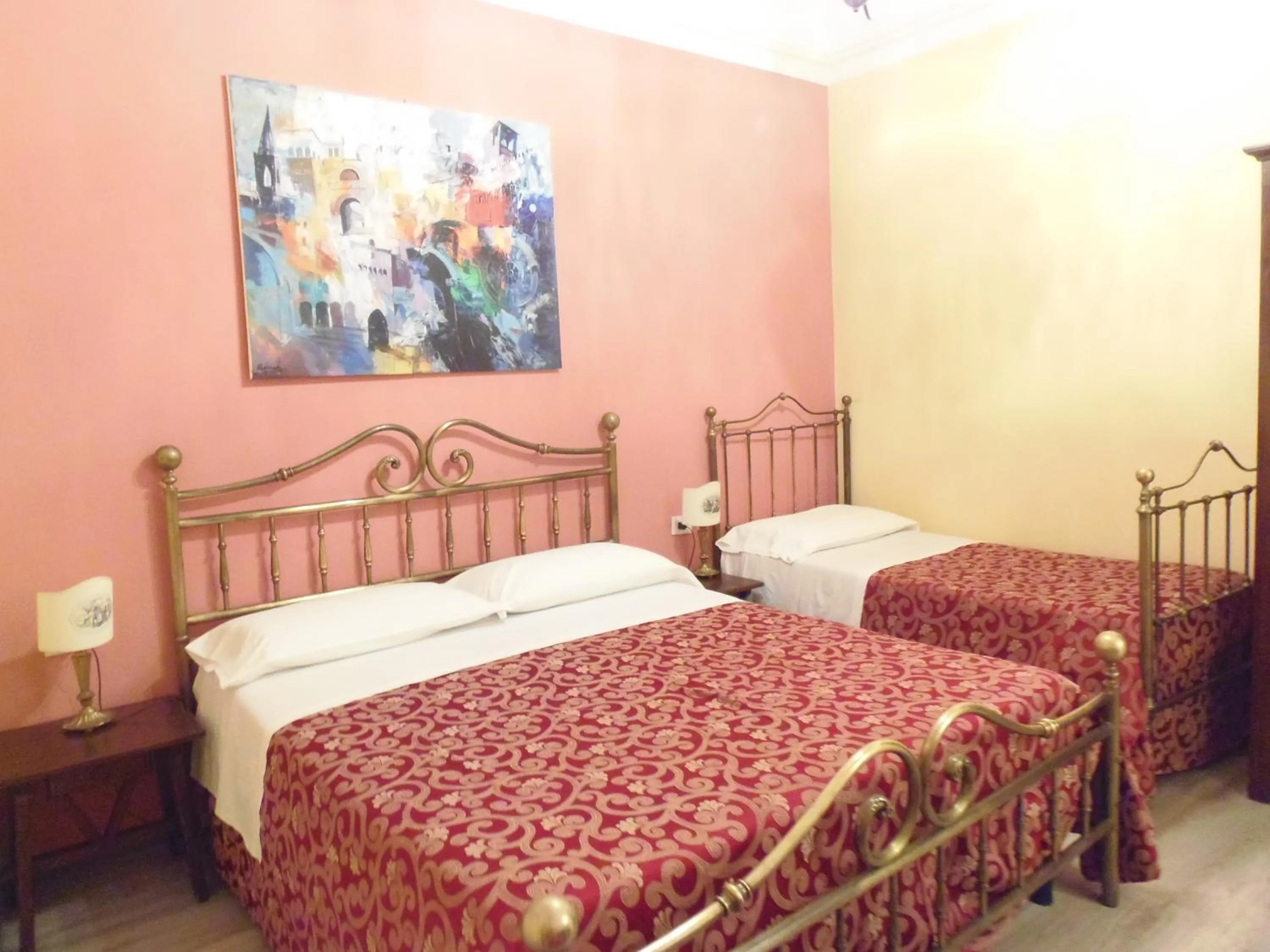 Photo of the whole room, Bed in Hotel Morlacchi