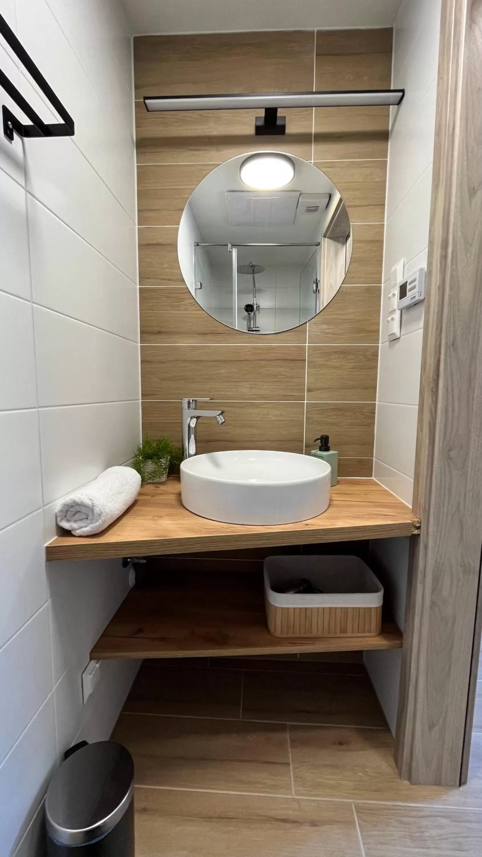 Shower in Rezidex Apartmanház