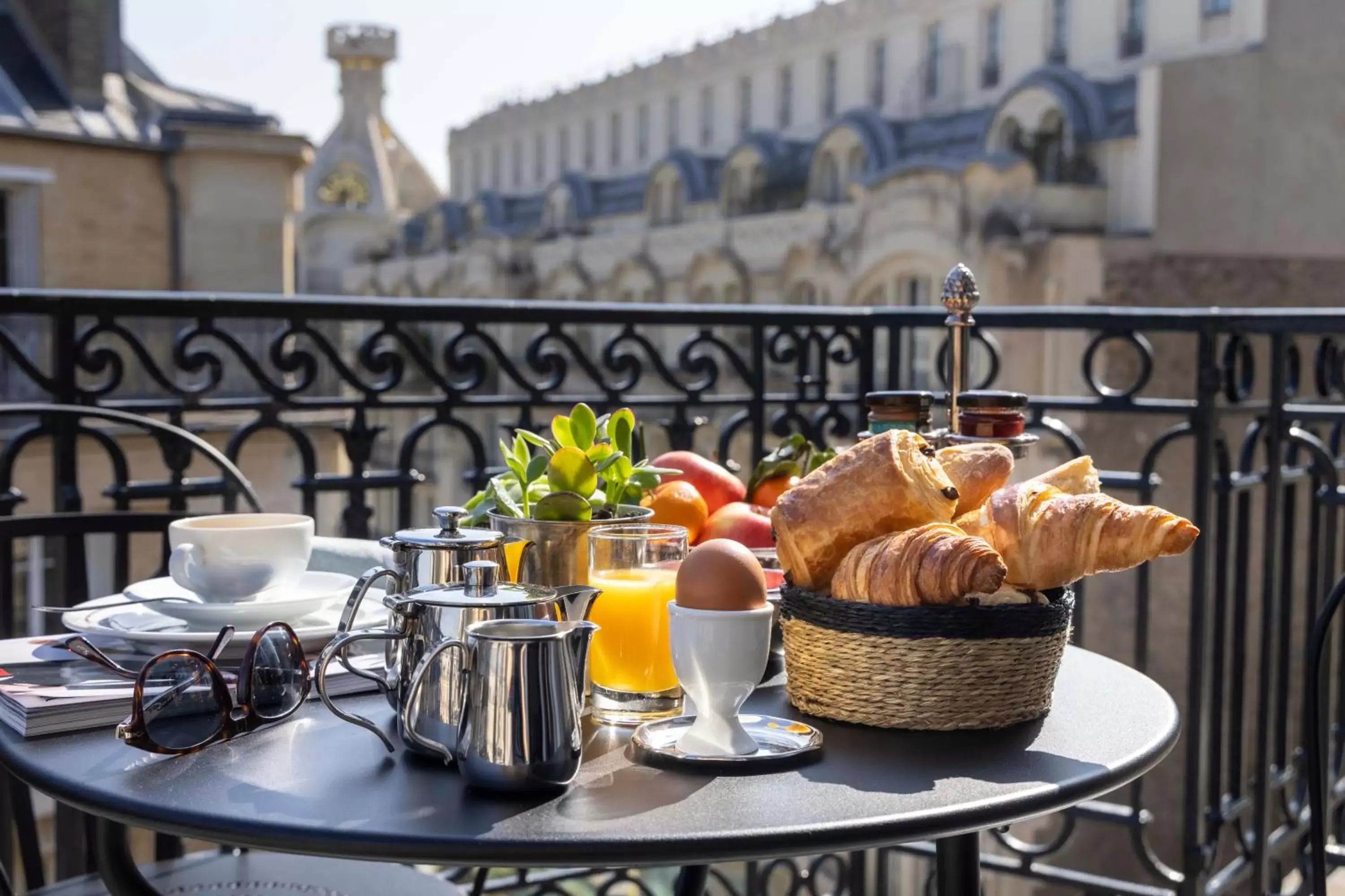 Balcony/Terrace, Breakfast in Victoria Palace Hotel