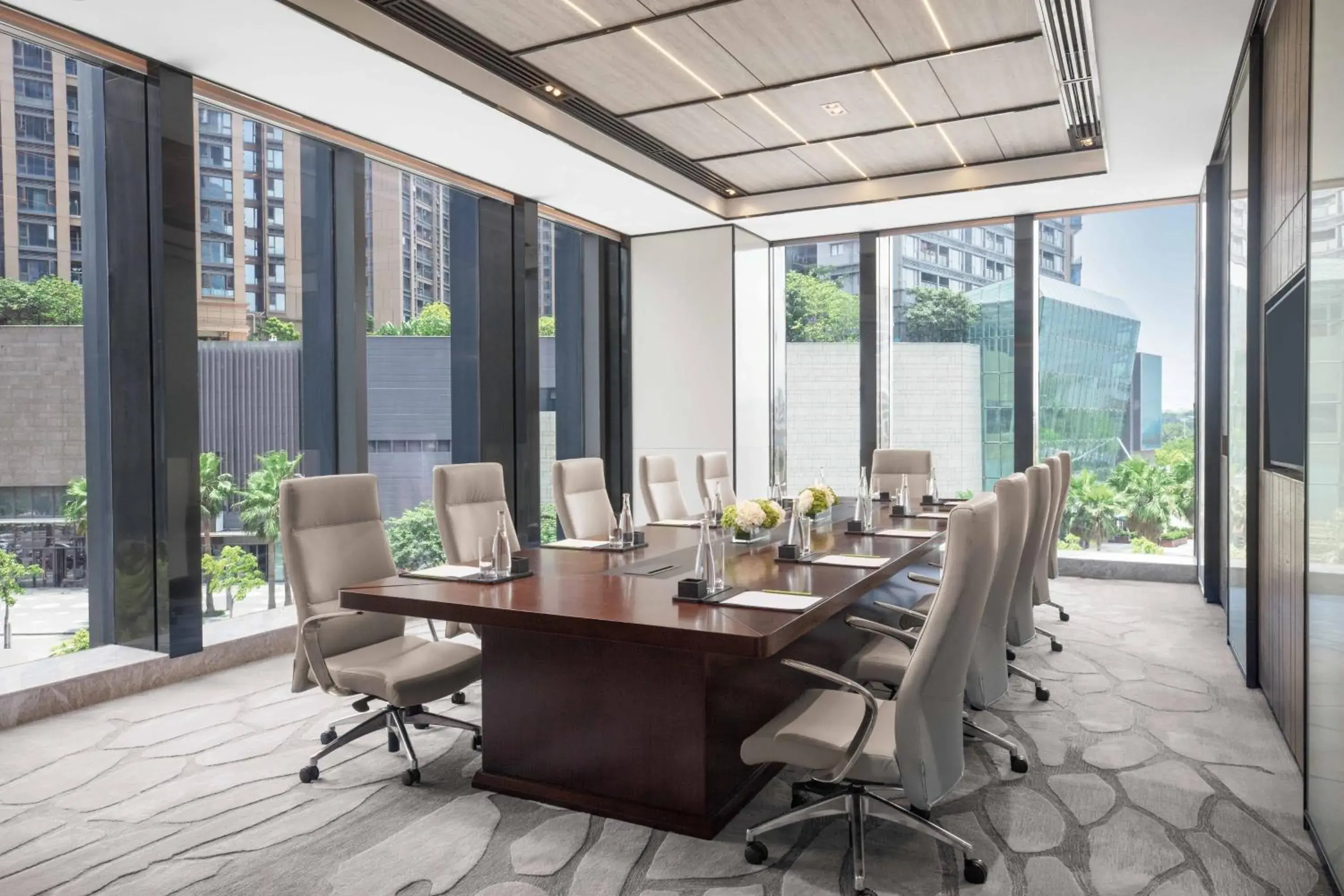 Meeting/conference room in Courtyard by Marriott Shenzhen Bao'an