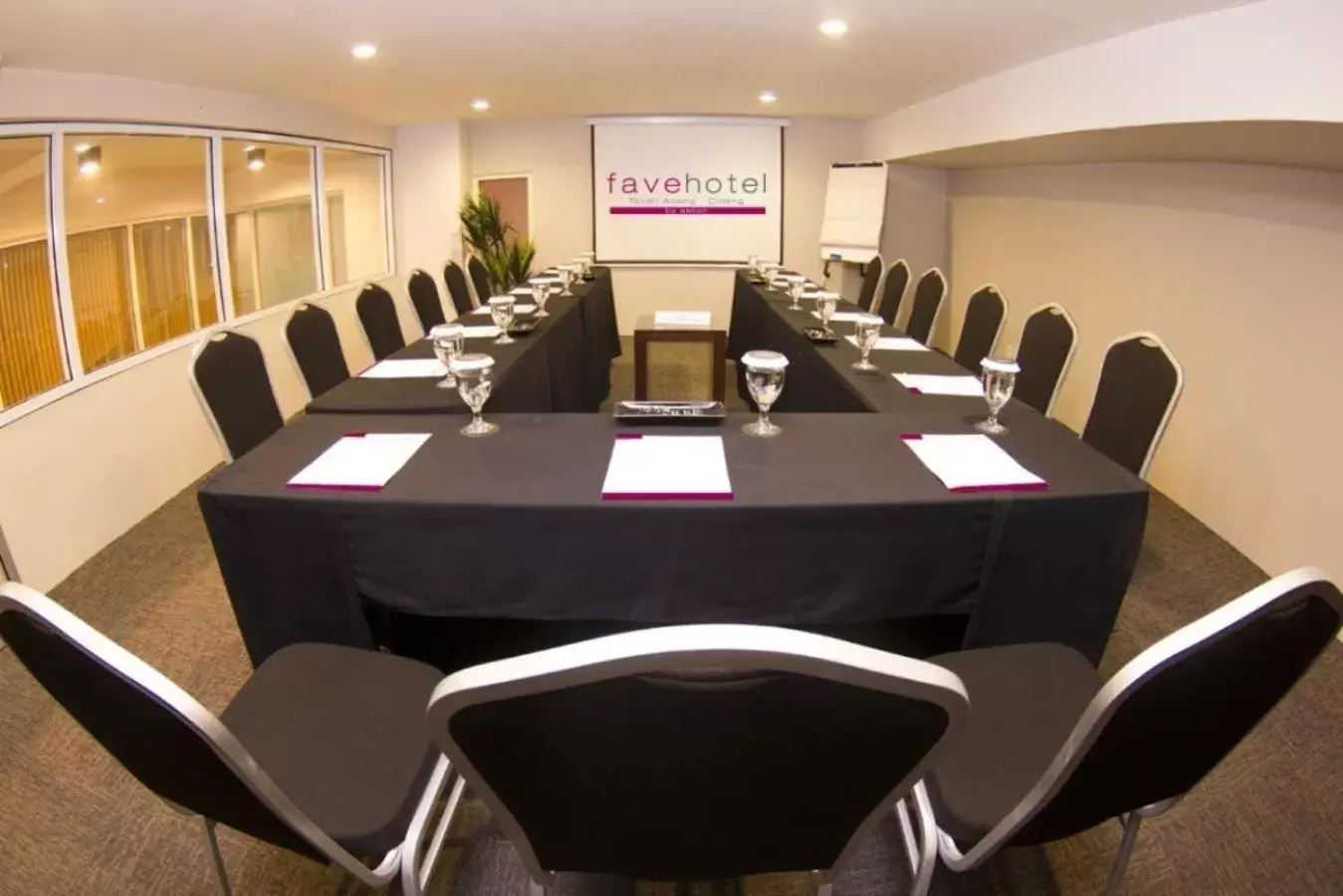 Meeting/conference room in favehotel Tanah Abang - Cideng