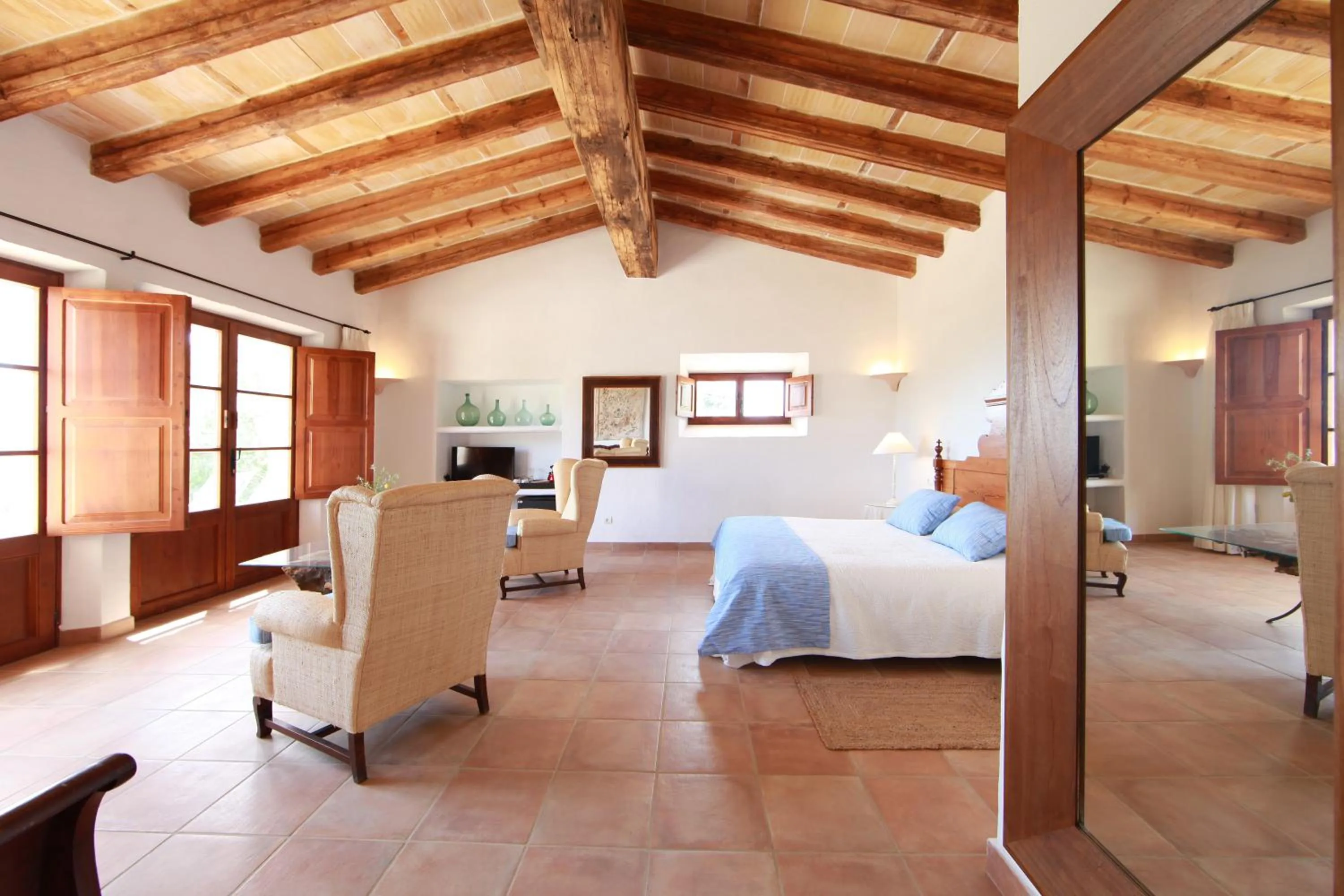 Superior Junior Suite with Terrace in Agroturismo Son Siurana