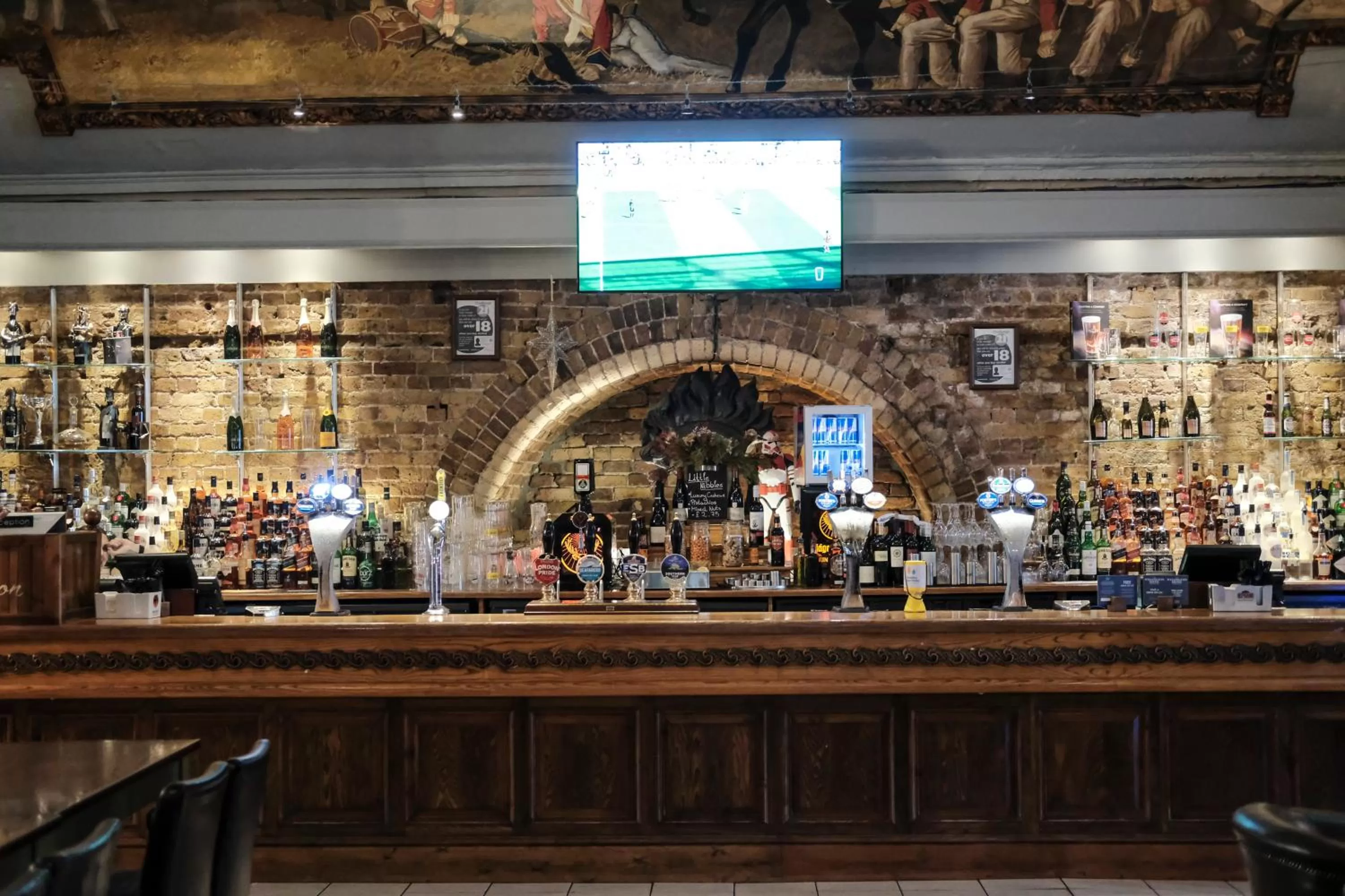 Lounge or bar in The Wellington Hotel