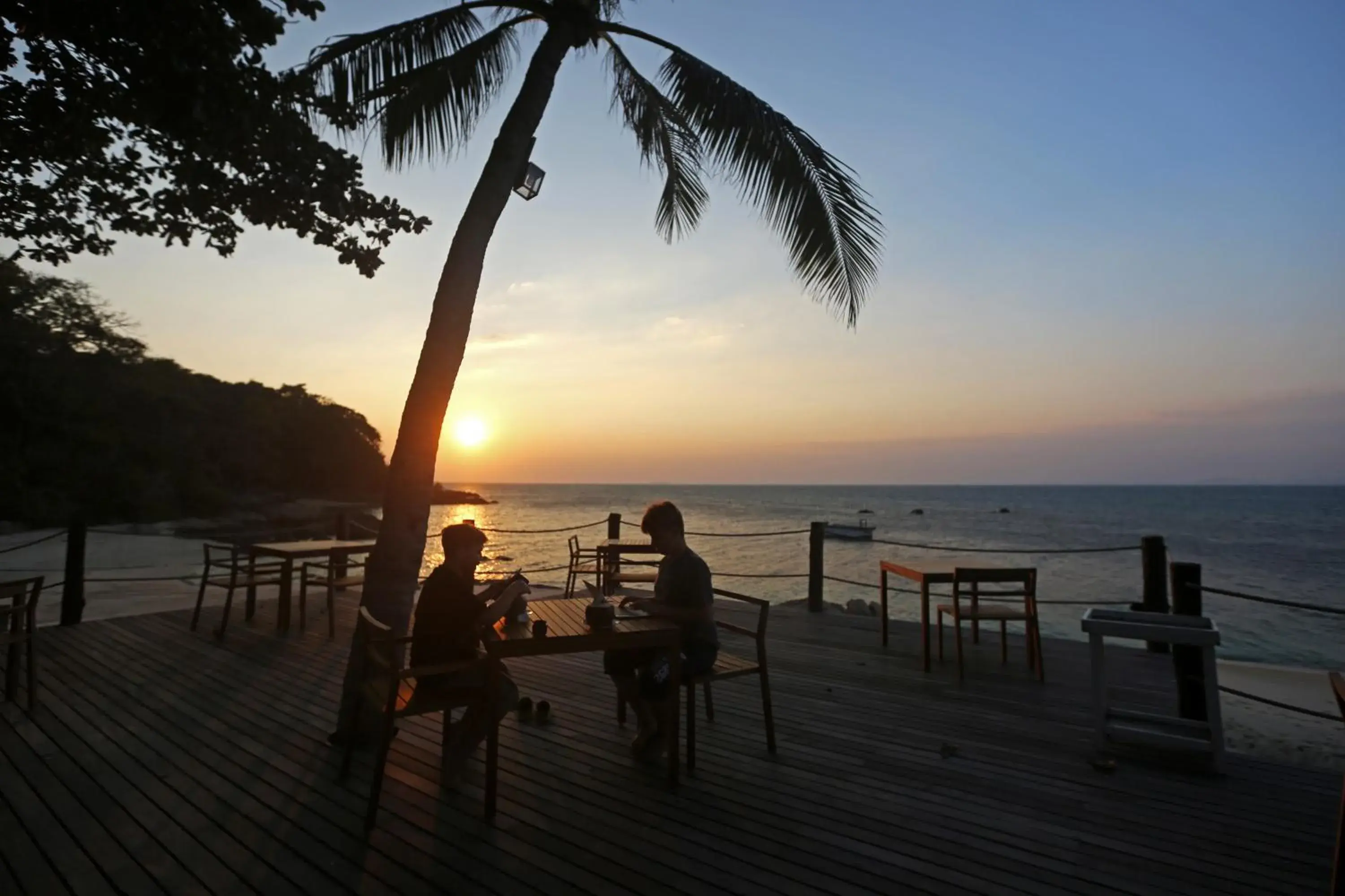 Restaurant/places to eat in Koh Munnork Private Island