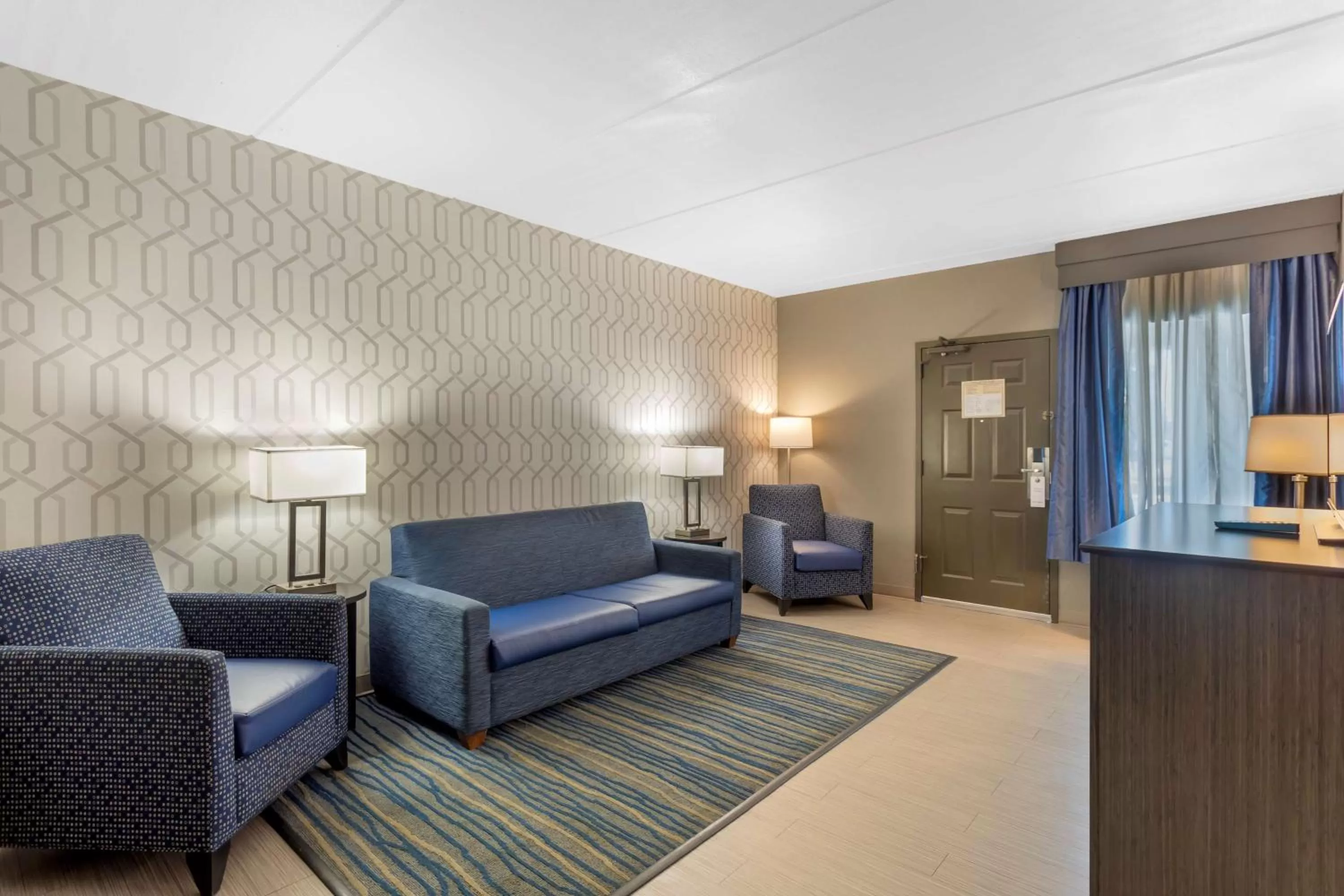 Bedroom in Best Western Plus Bowling Green