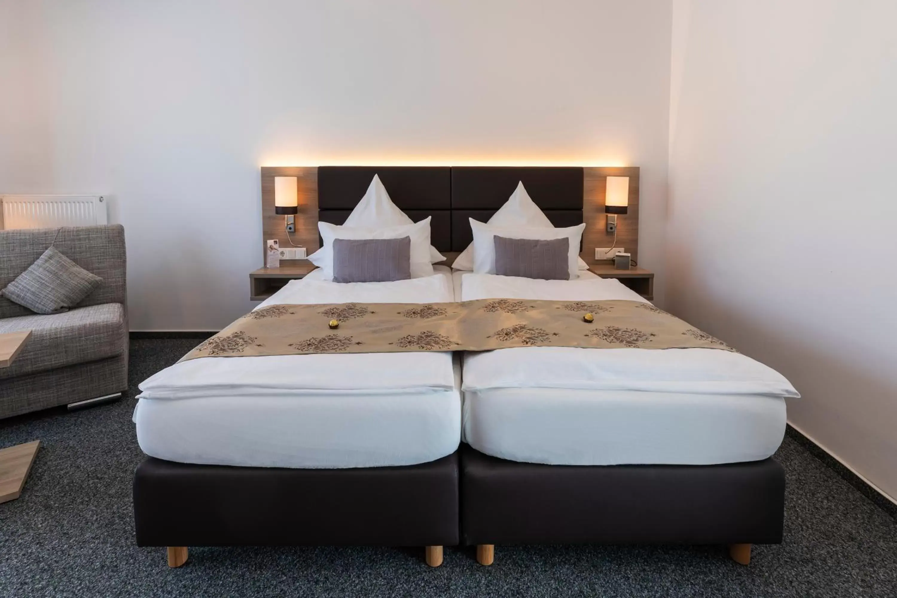 Photo of the whole room, Bed in Stadthotel Geis