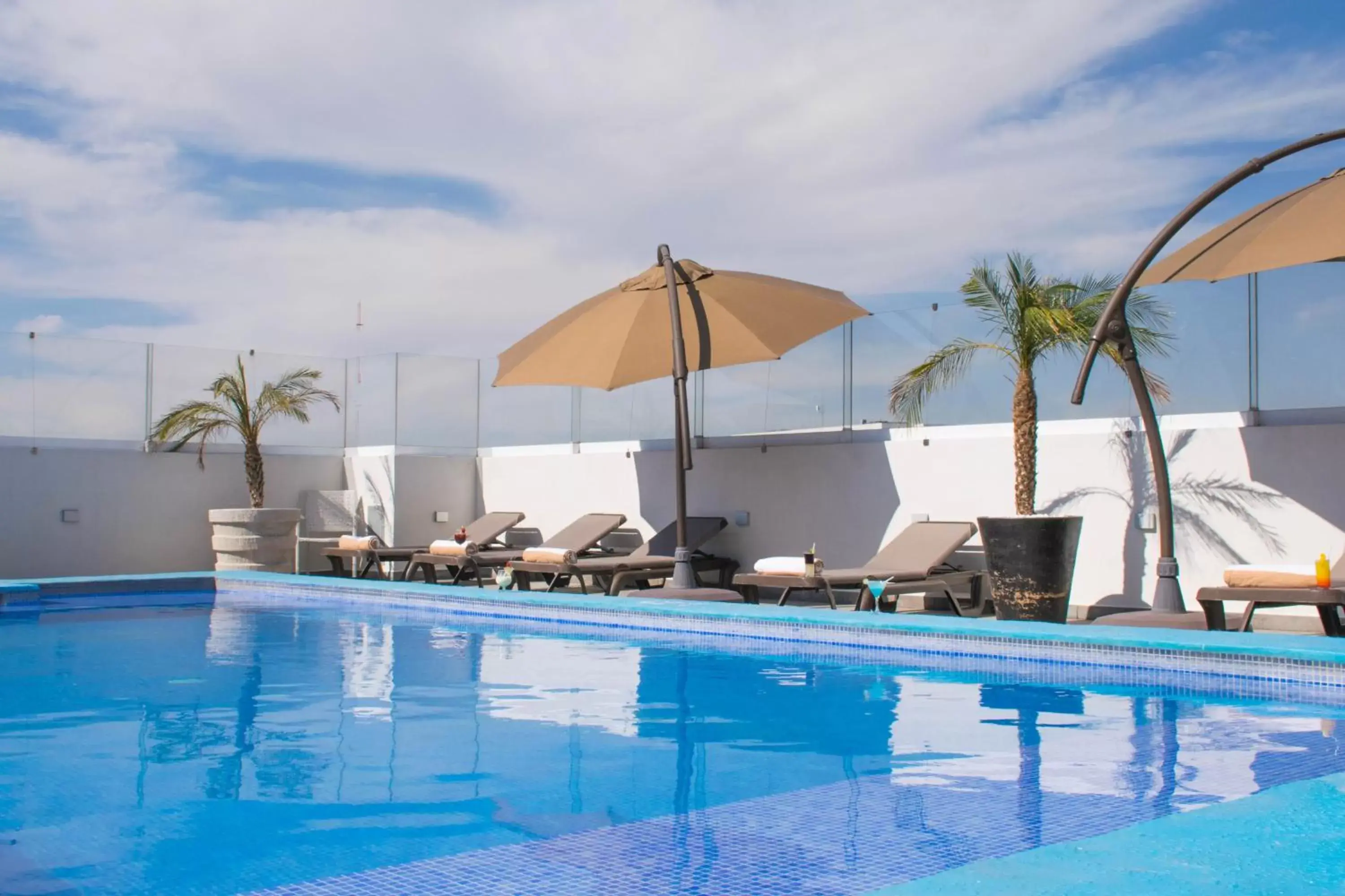 Photo of the whole room, Swimming Pool in Hotel Stadium