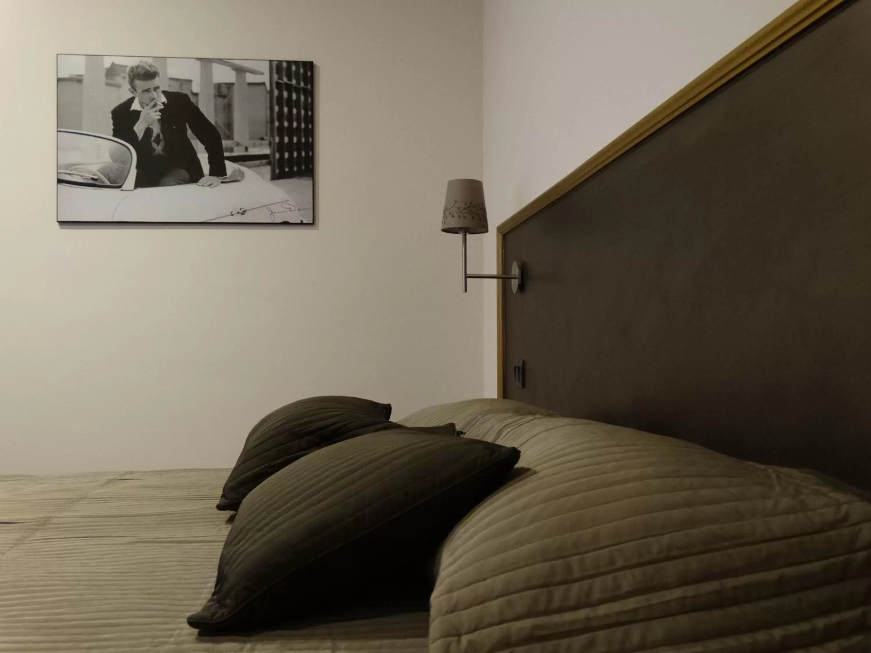 Decorative detail, Bed in Siena Gallery - Rooms Only