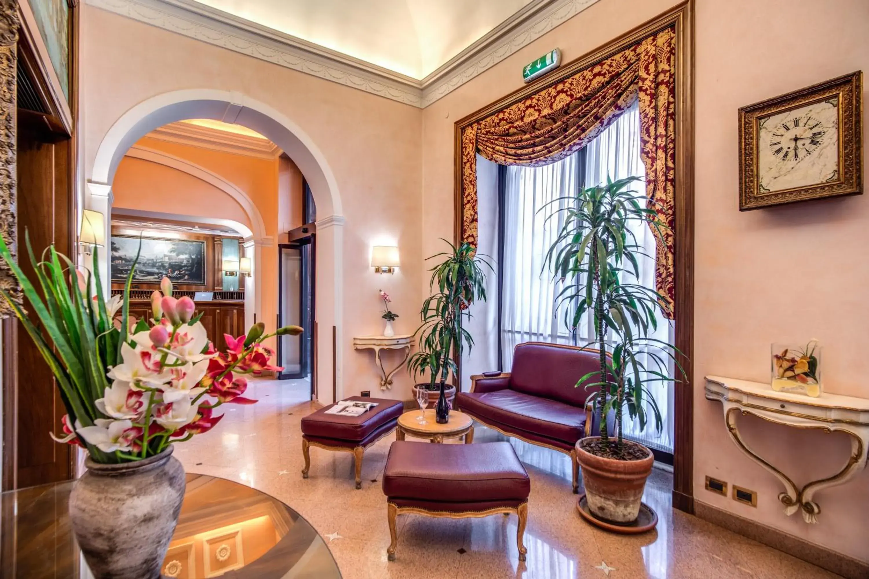 Seating area, Lobby/Reception in Hotel Della Torre Argentina