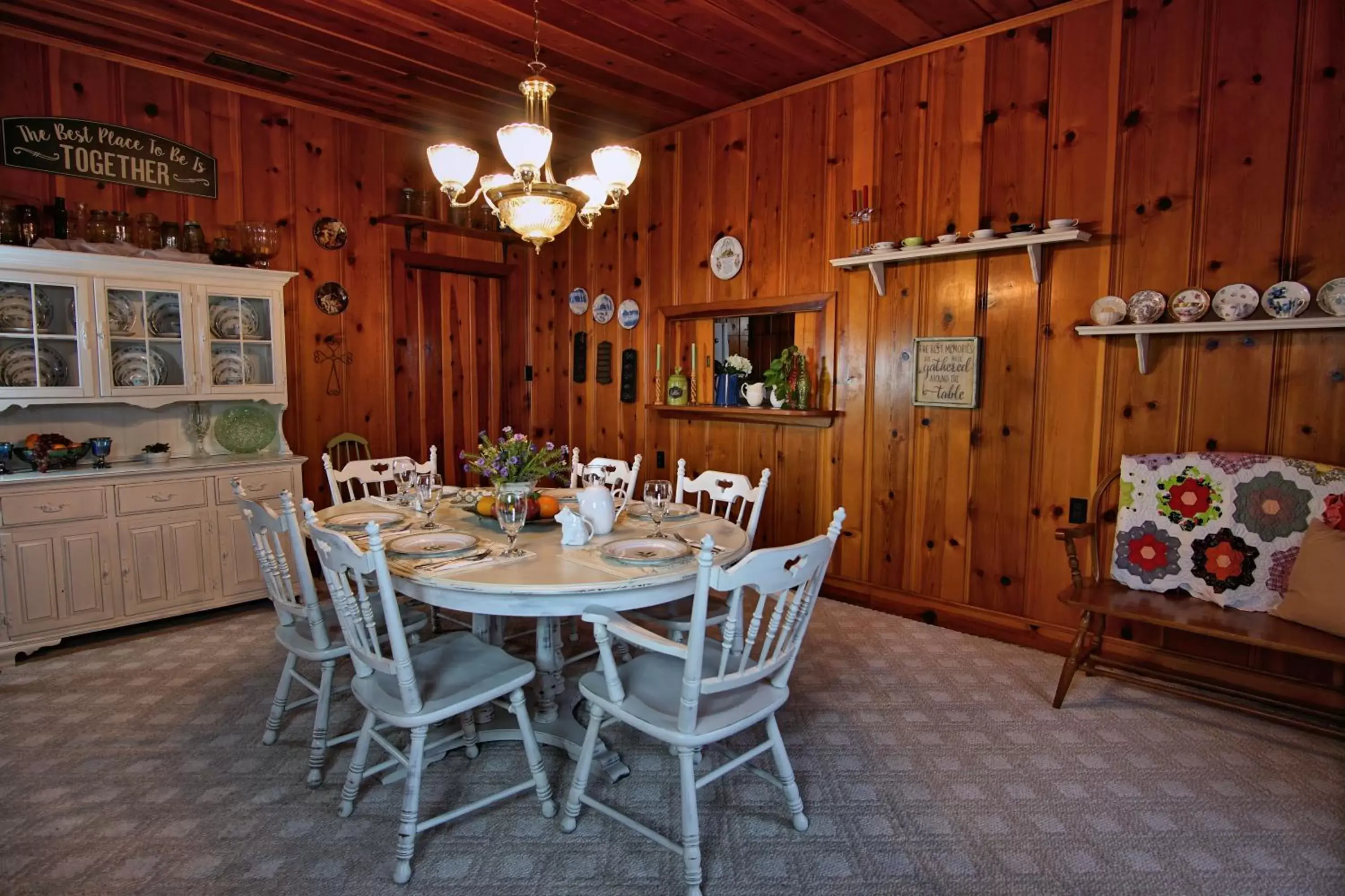 Restaurant/Places to Eat in Live Oak B&B