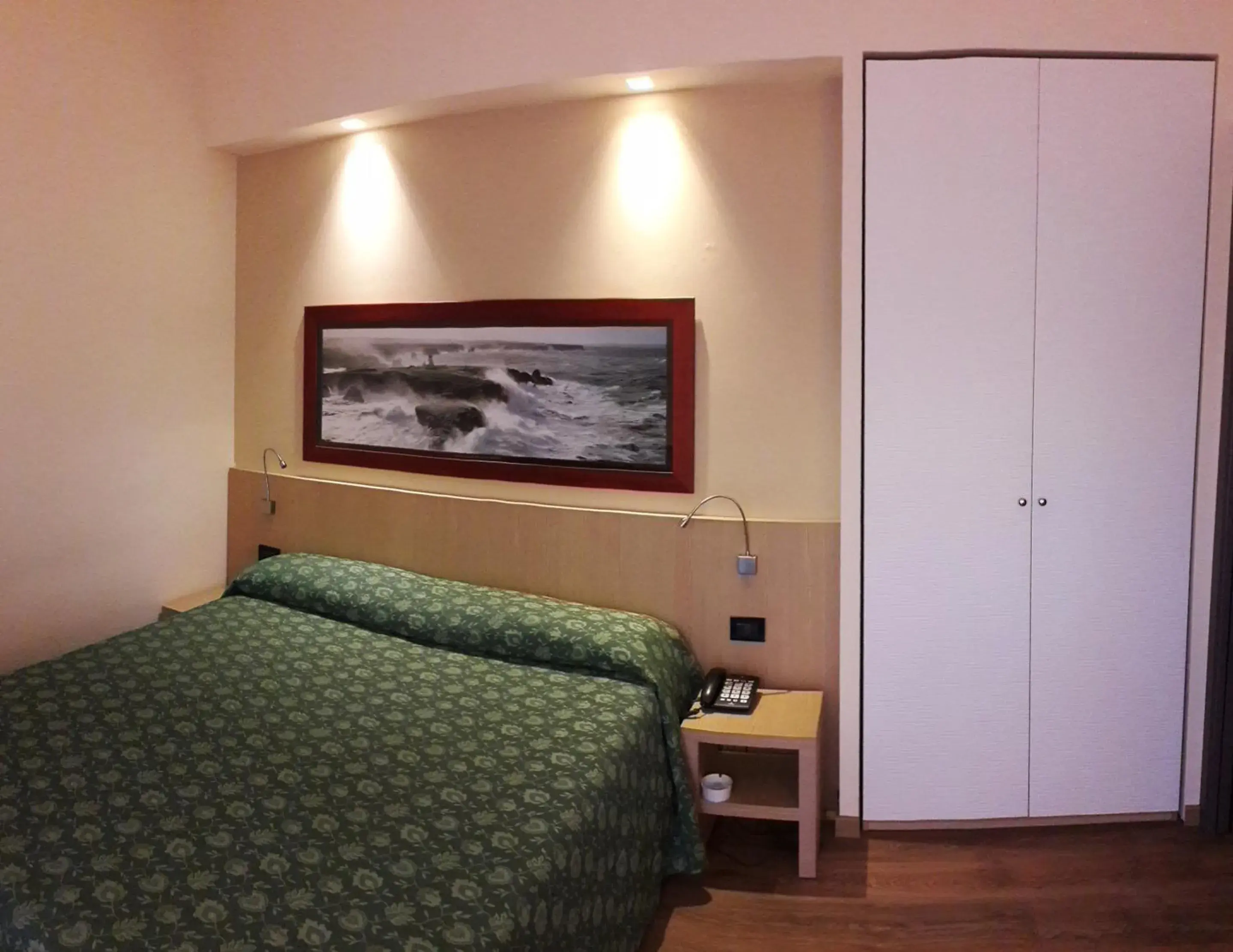 Photo of the whole room, Bed in Hotel Esperia