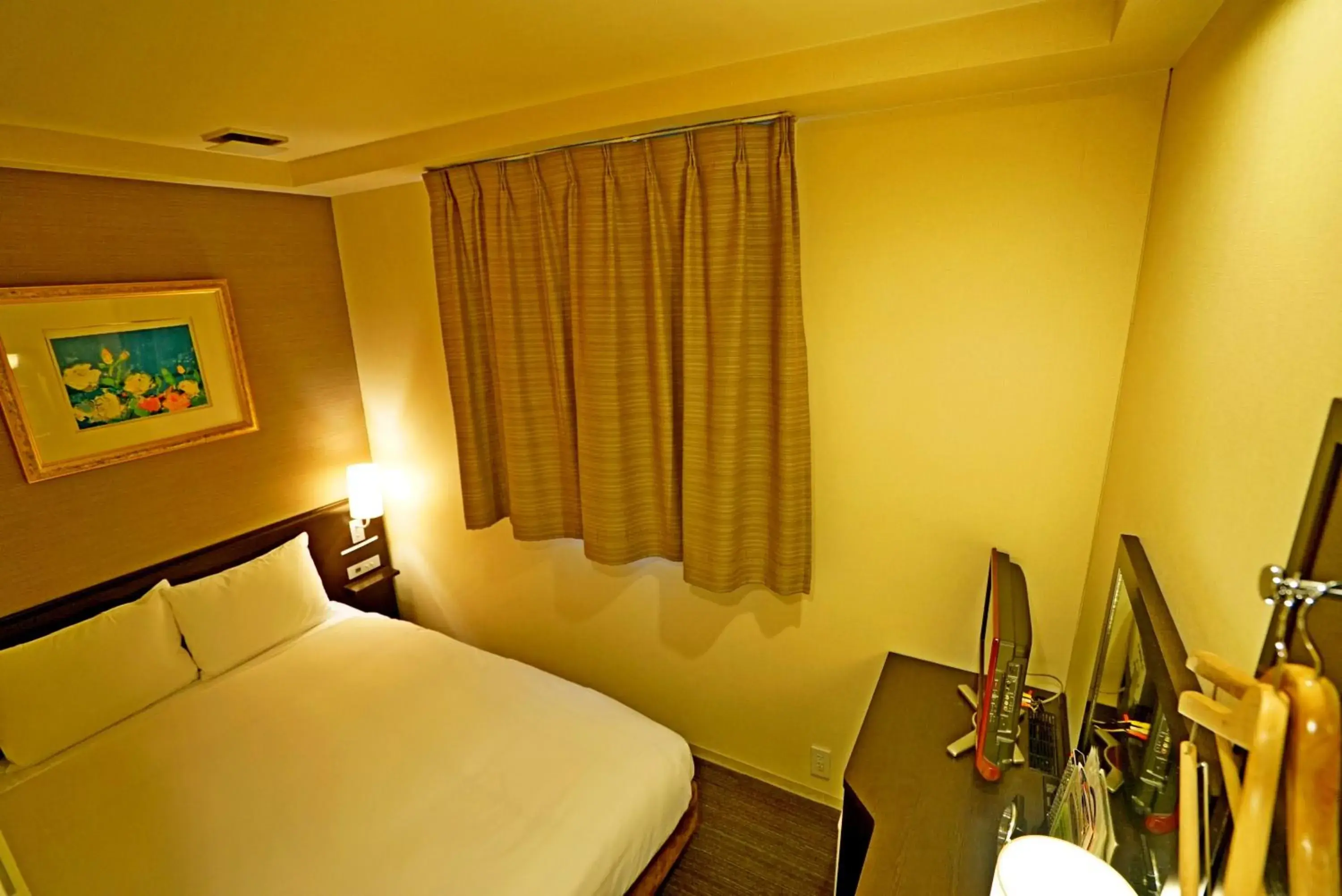 Photo of the whole room, Bed in CVS Bay Hotel