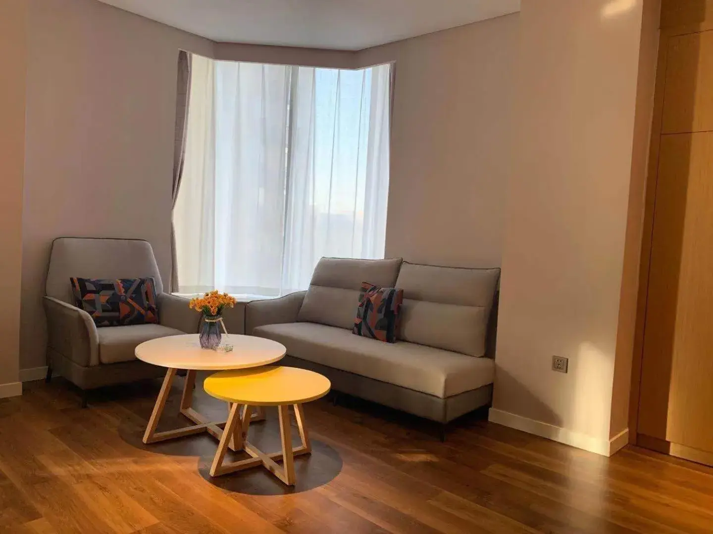 Seating Area in Holiday Inn Express Linyi West, an IHG Hotel