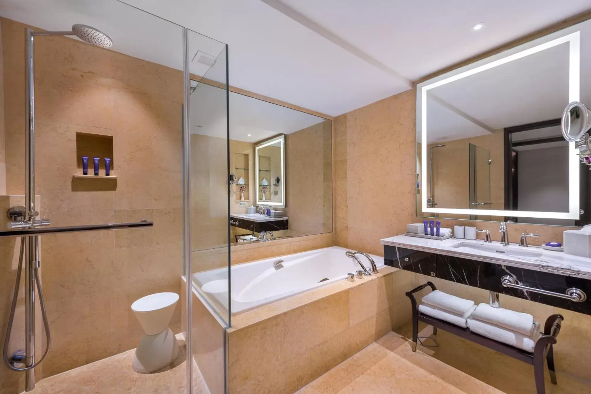 Toilet, Bathroom in The Fullerton Hotel Singapore