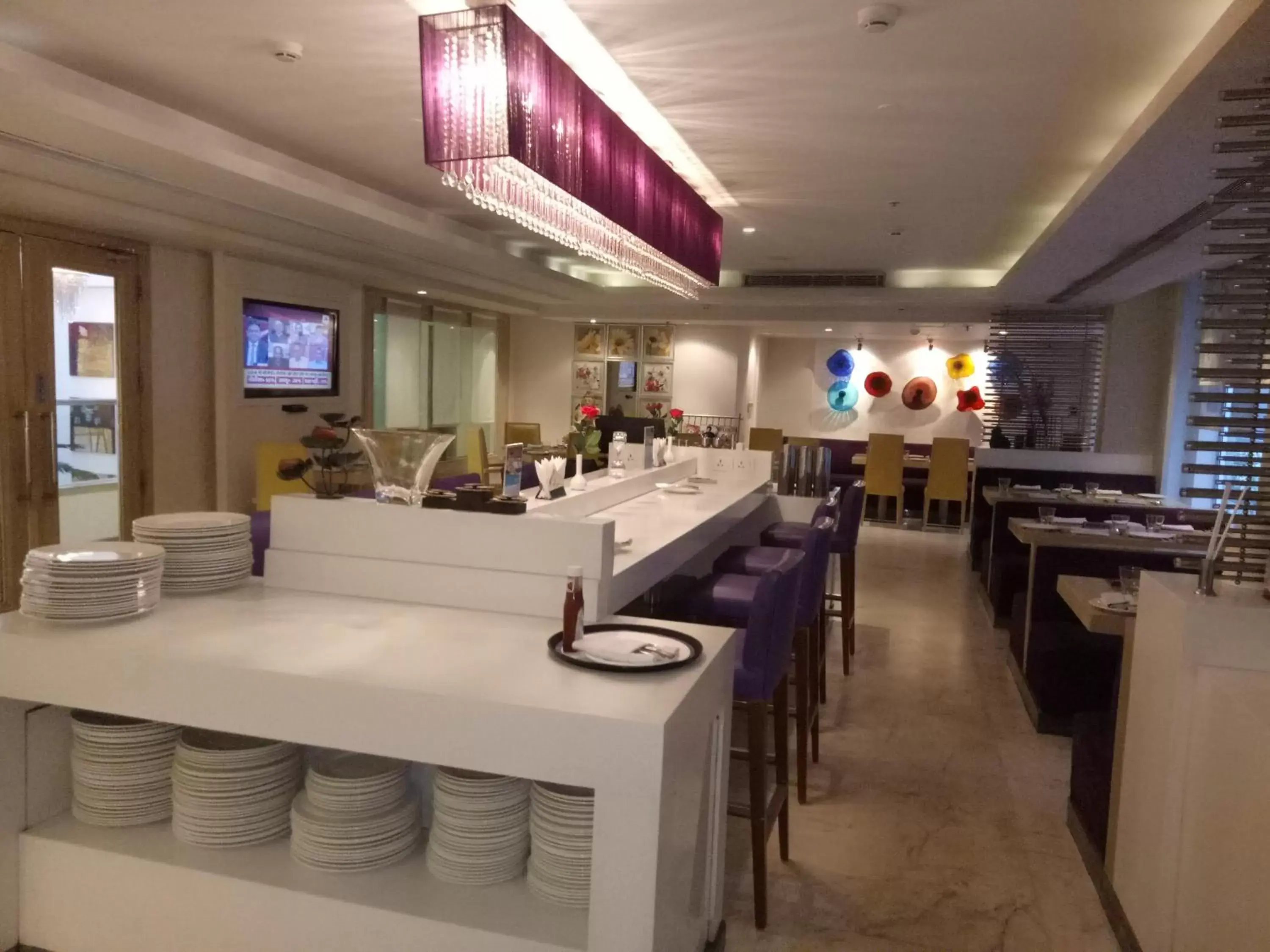 Restaurant/places to eat in The Ashtan Sarovar Portico