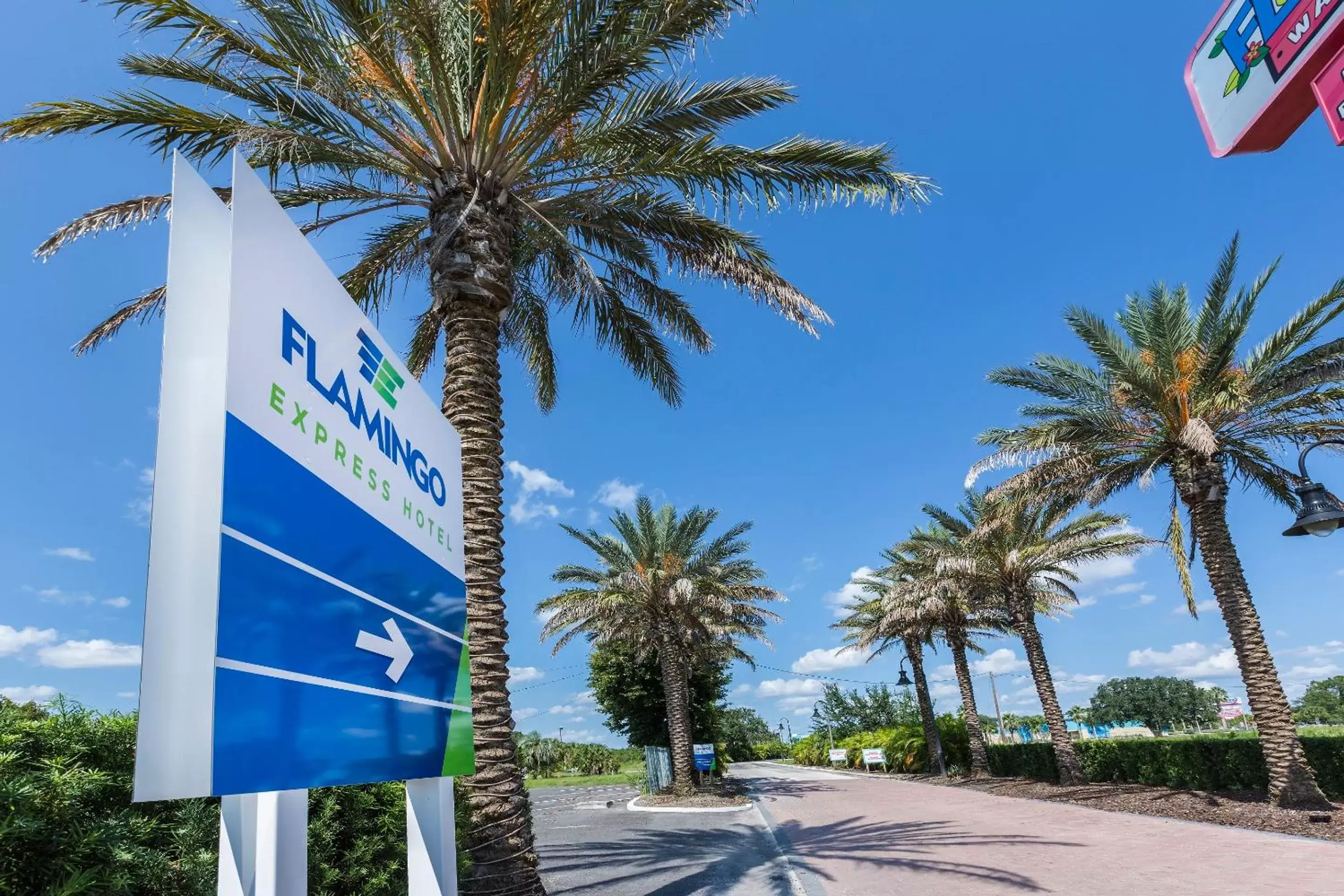 Facade/entrance in Flamingo Express Hotel