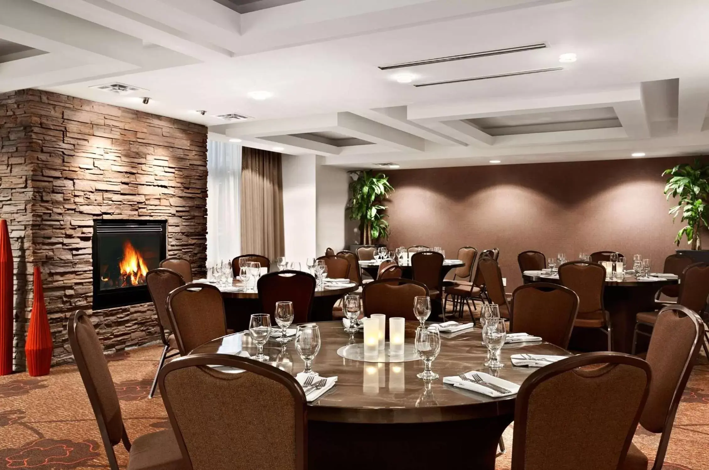 Meeting/conference room, Restaurant/Places to Eat in Hilton Garden Inn Rochester/Pittsford