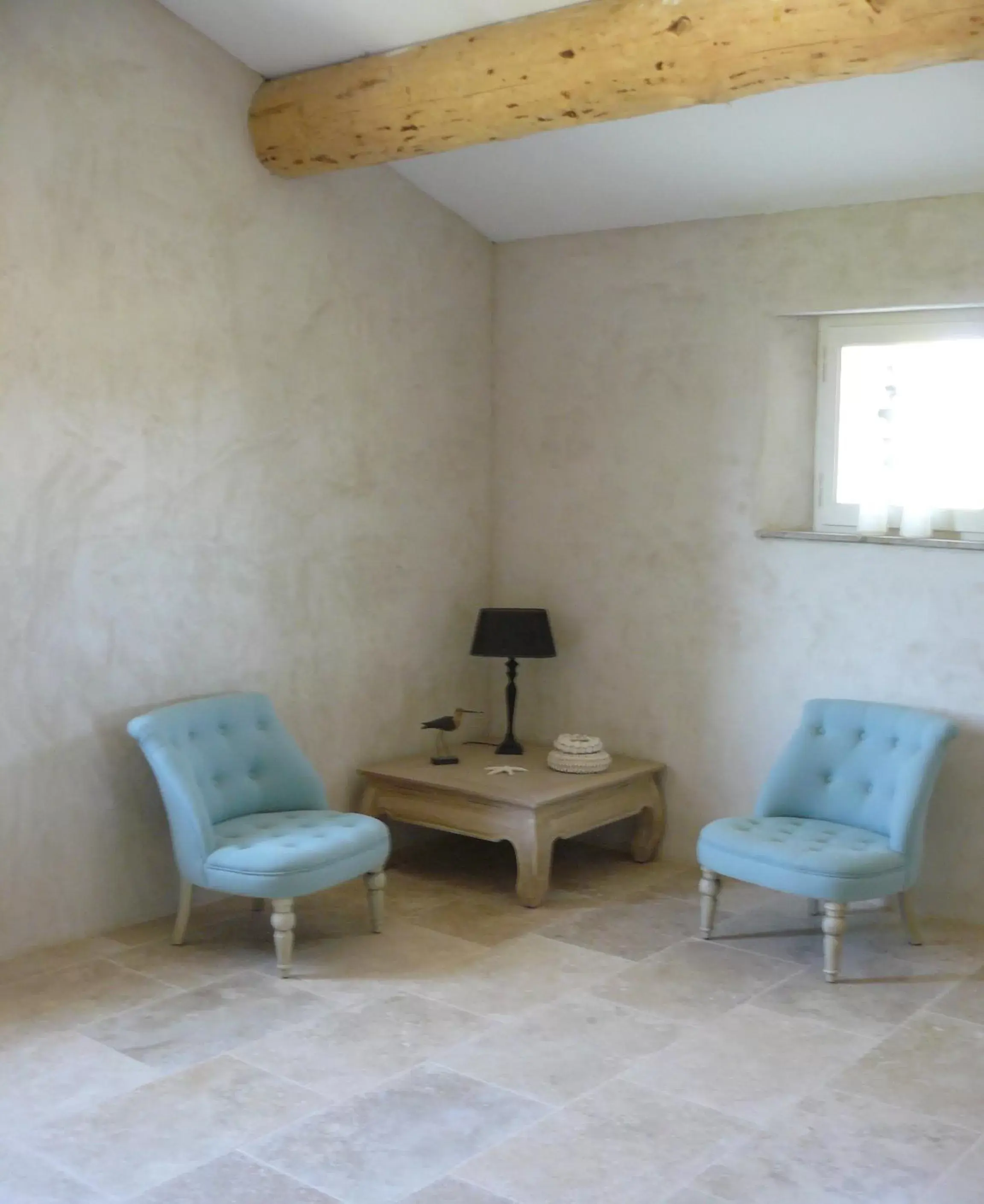 Seating area, Bathroom in Mas du Vieux Tilleul