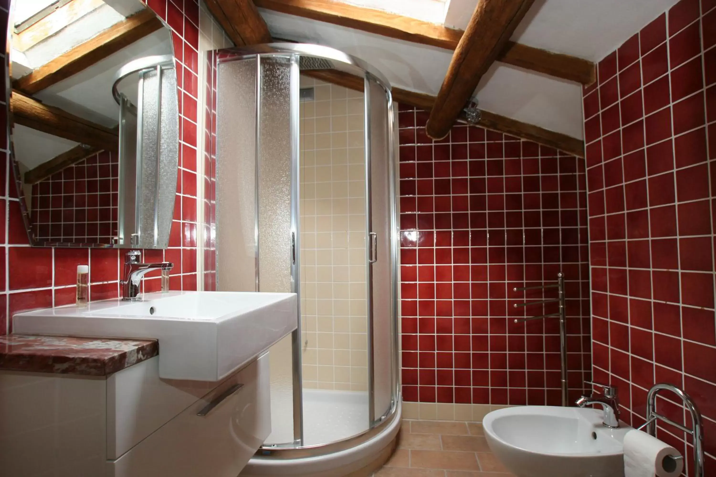 Bathroom in B&B Medieval House