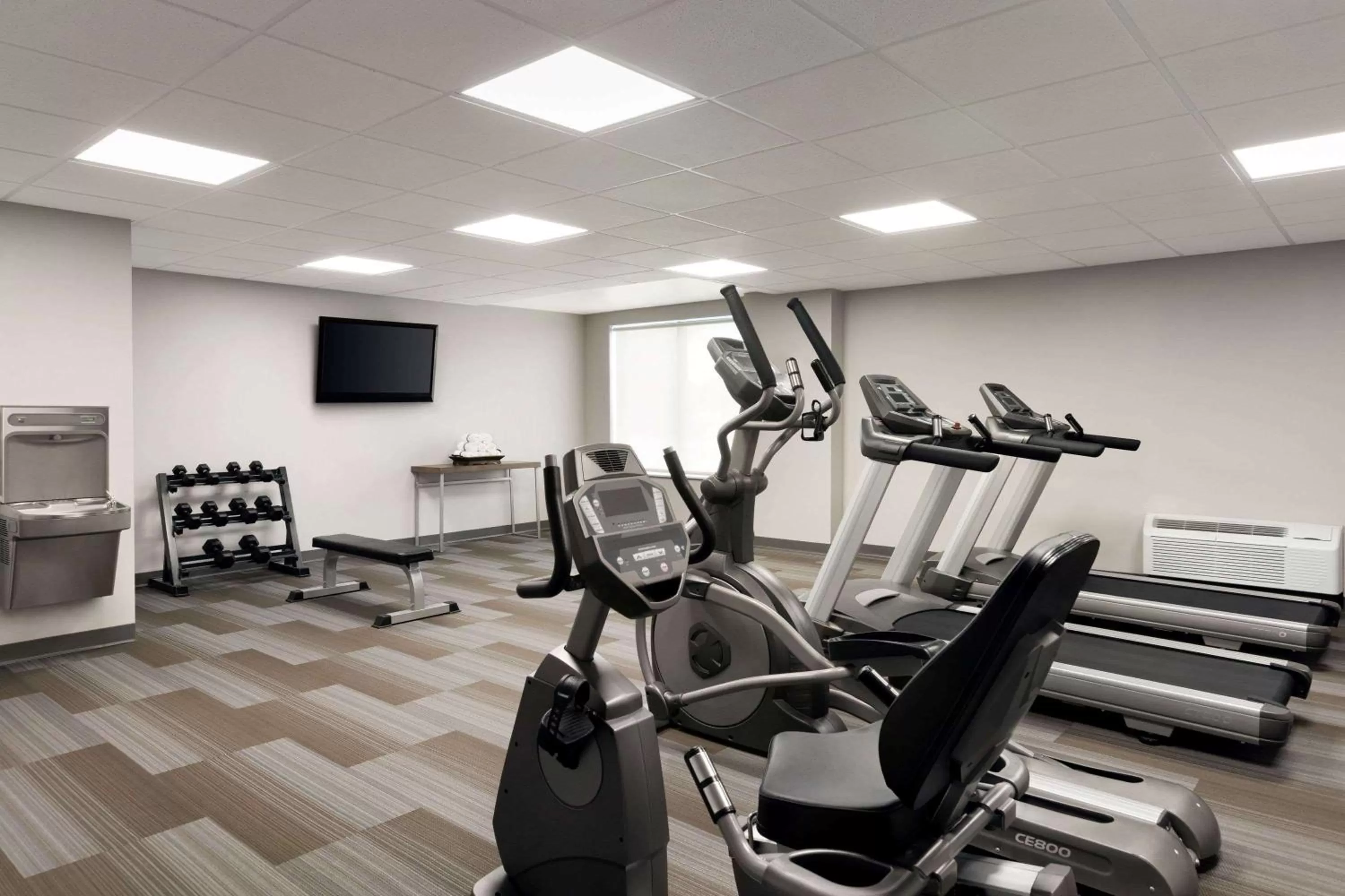 Fitness centre/facilities in Wingate by Wyndham Cincinnati Blue Ash