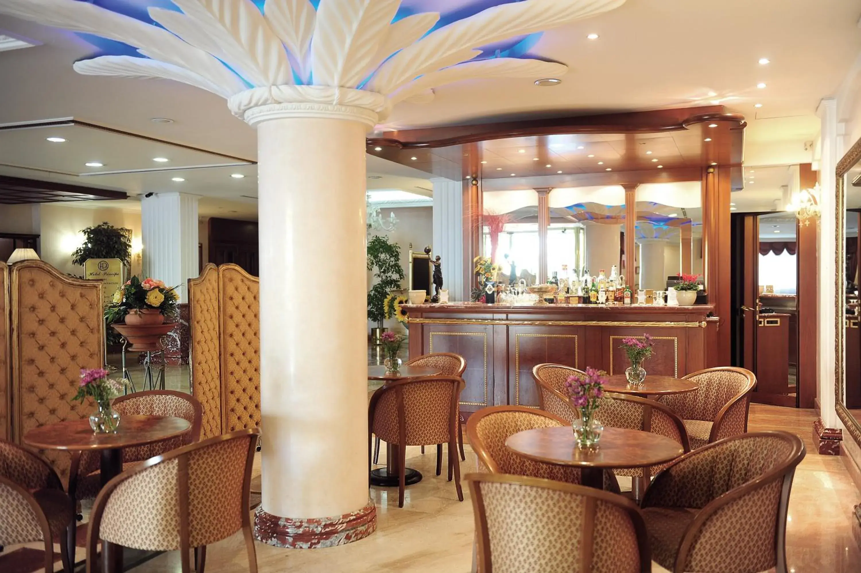 Lounge or bar, Restaurant/Places to Eat in Hotel Principe