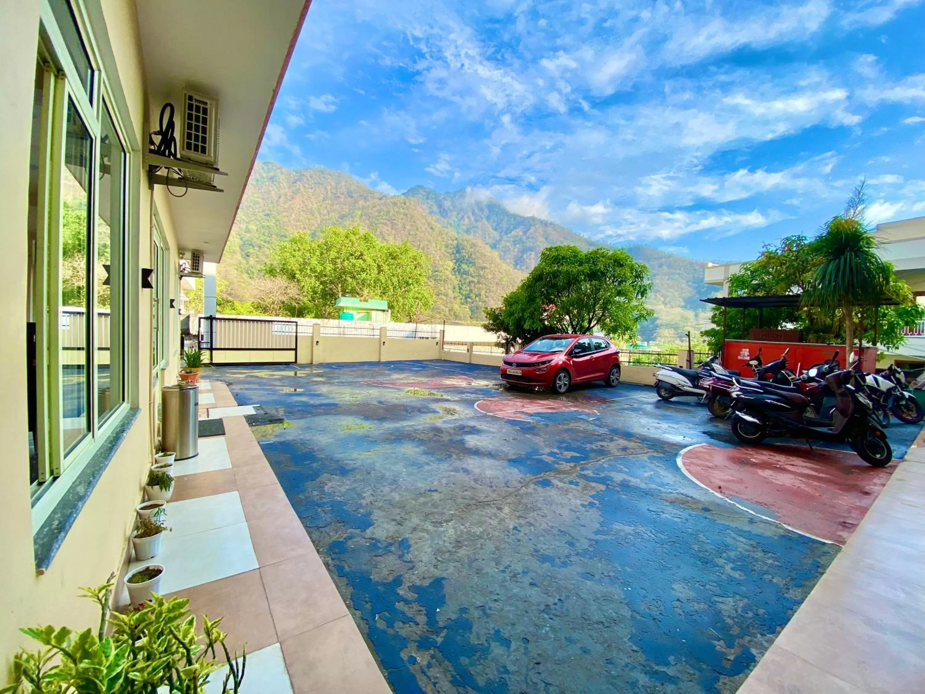 Parking in Tapovan New Residency - 5 minutes walk to Laxman jhula