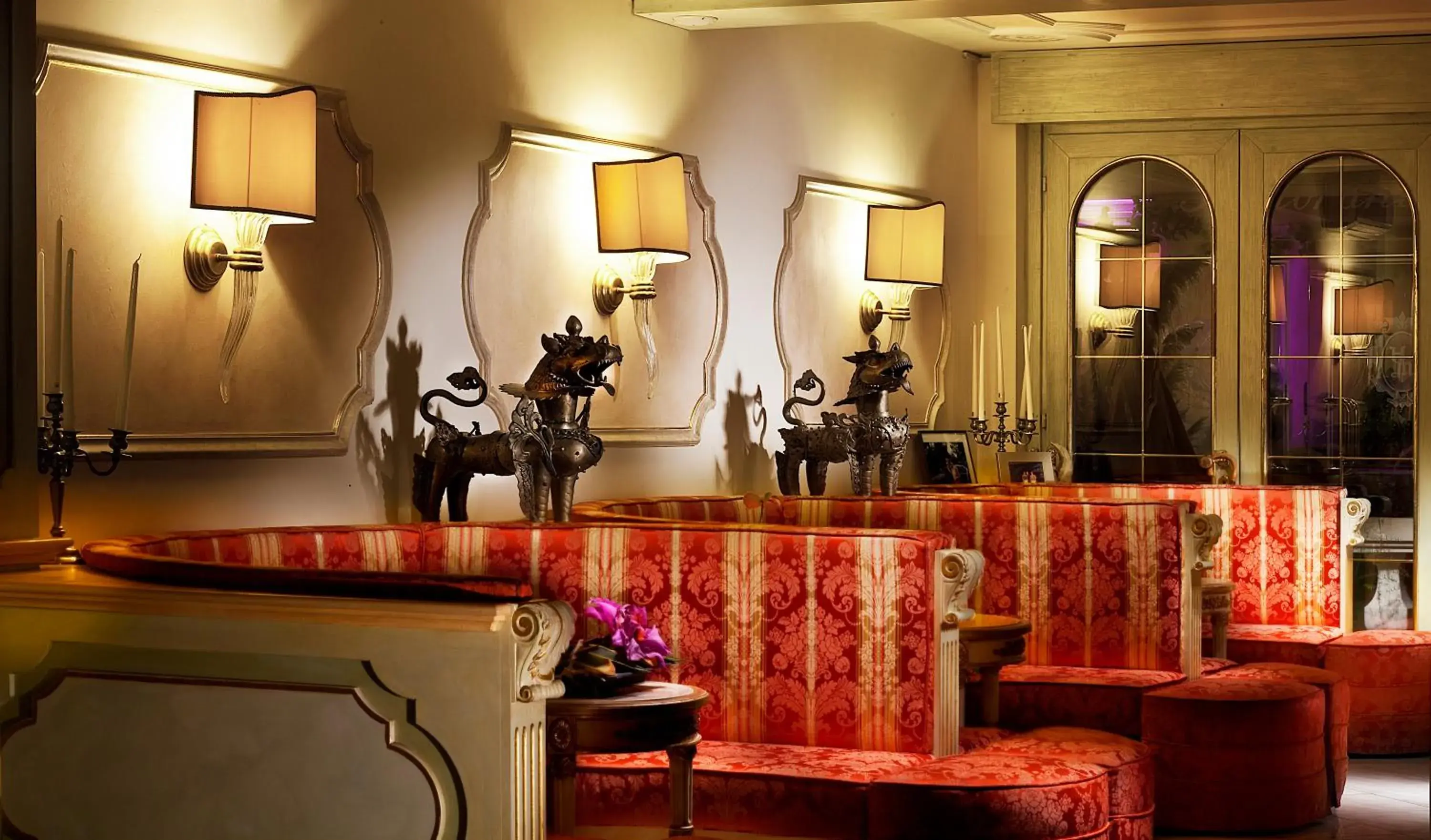 Lounge or bar in Park Hotel Ville Montefiori