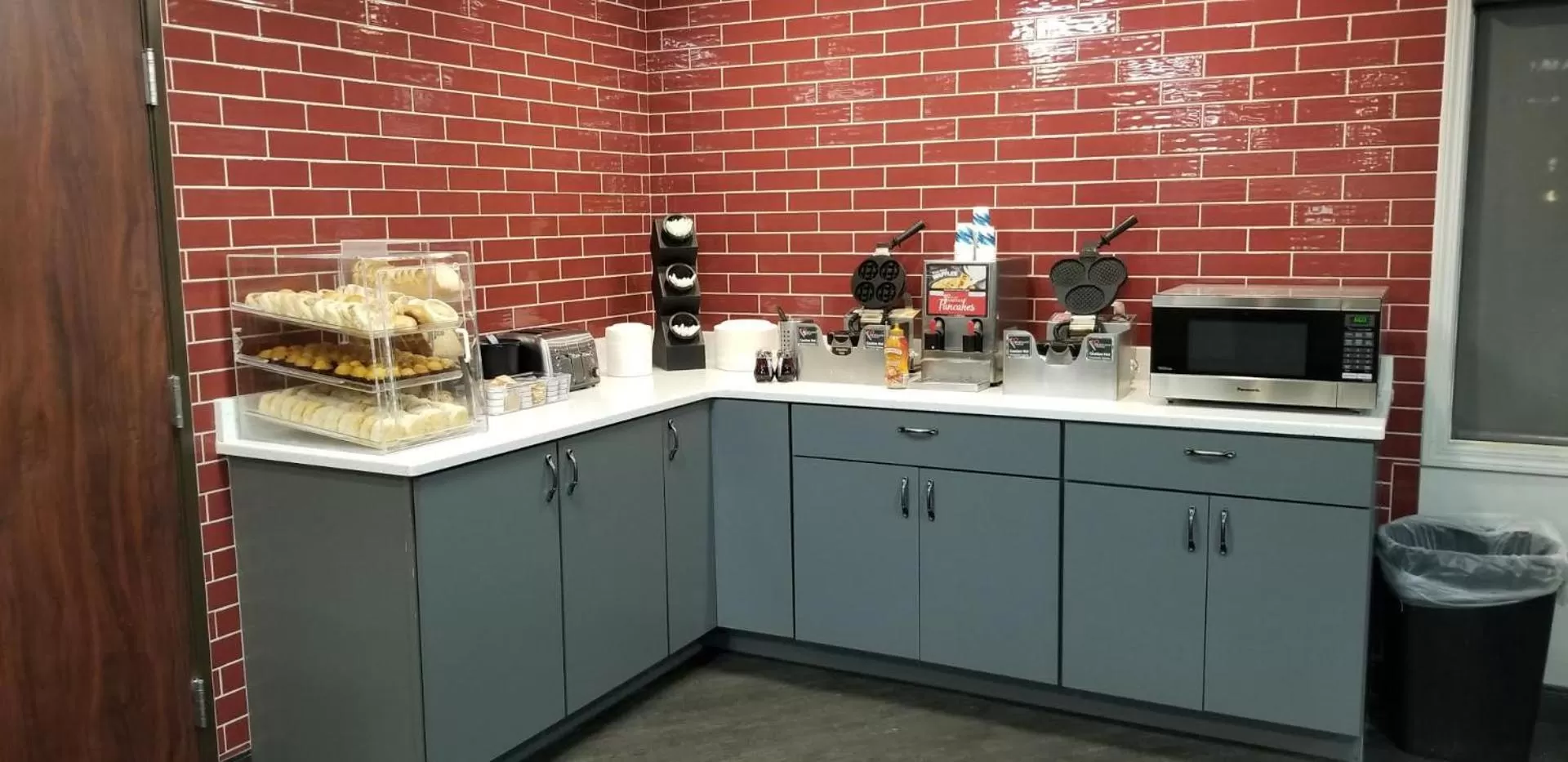 Continental breakfast in Kelly Inn Billings