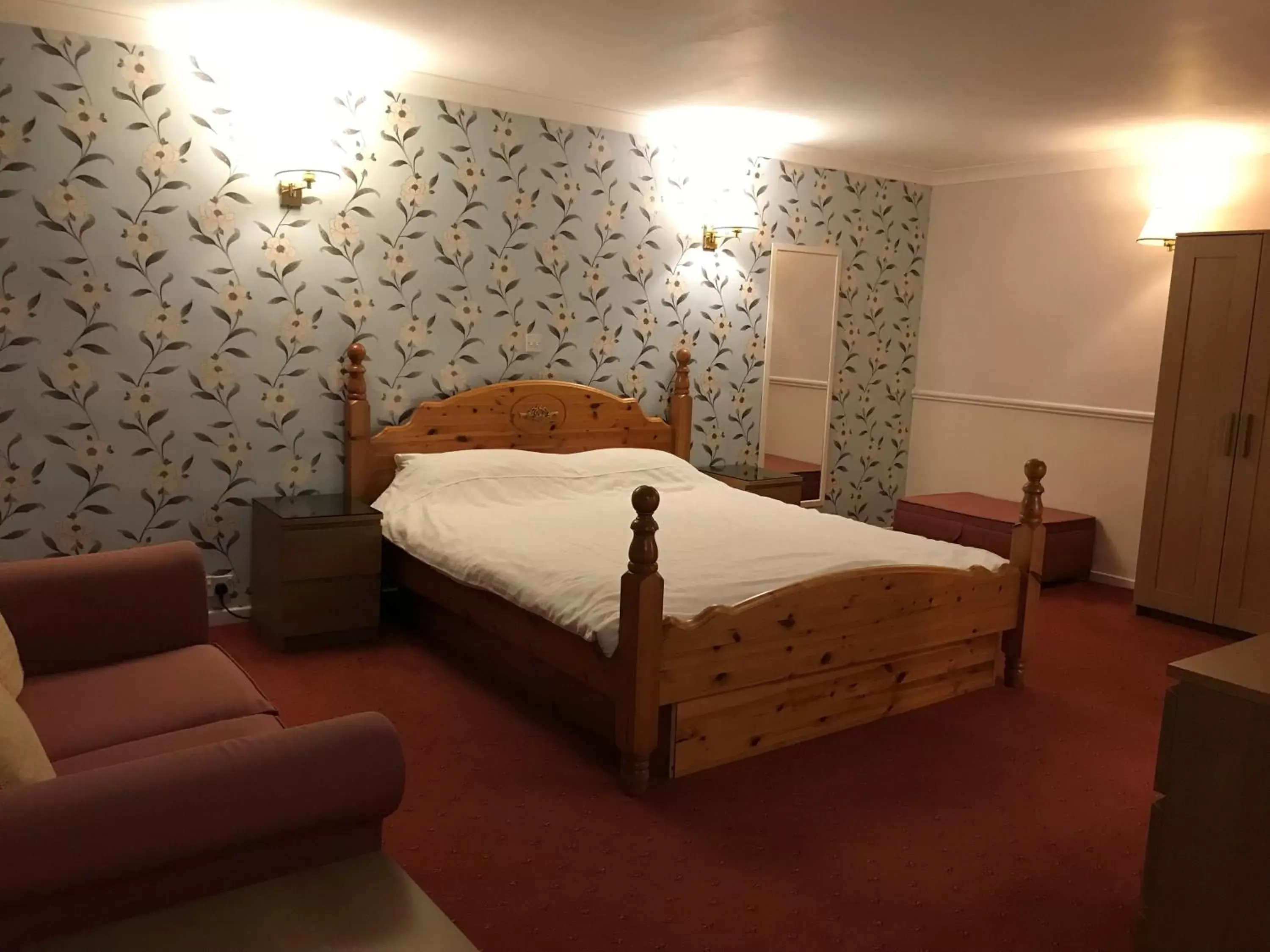 Bed in The Highfield Hotel