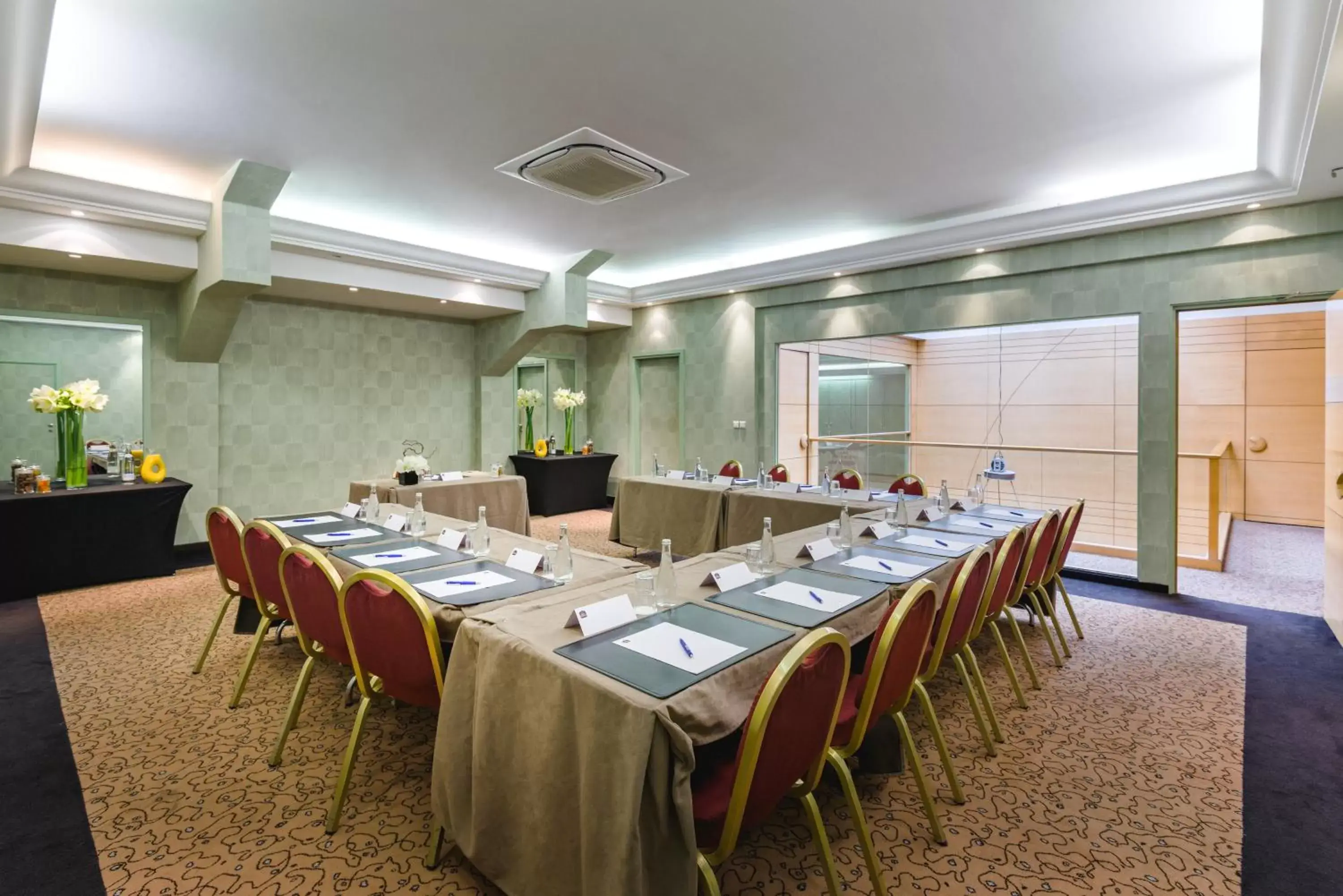Meeting/conference room in Le Patio Bastille