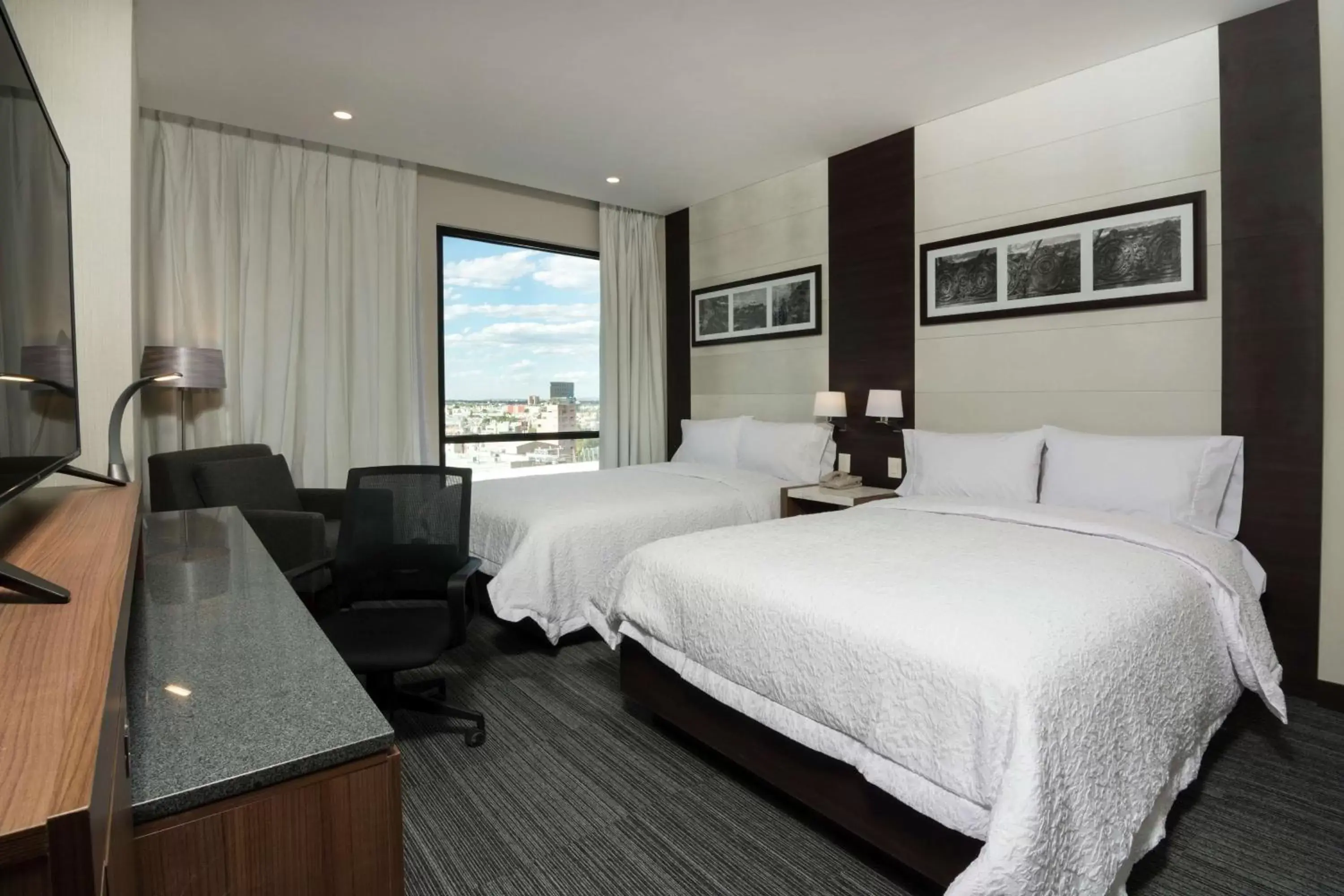 Bedroom in Hampton Inn By Hilton San Luis Potosi