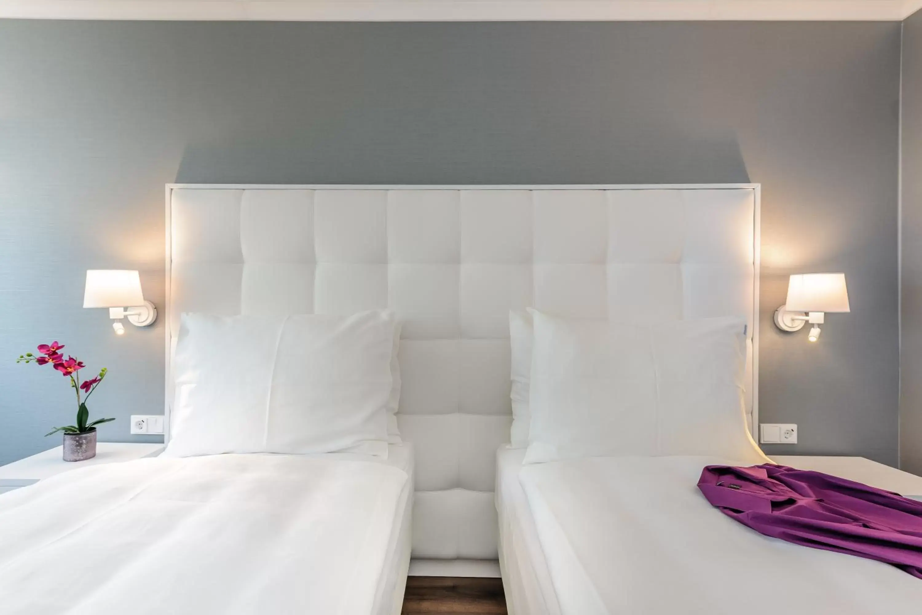 Bed in Mercure Hotel Raphael Wien