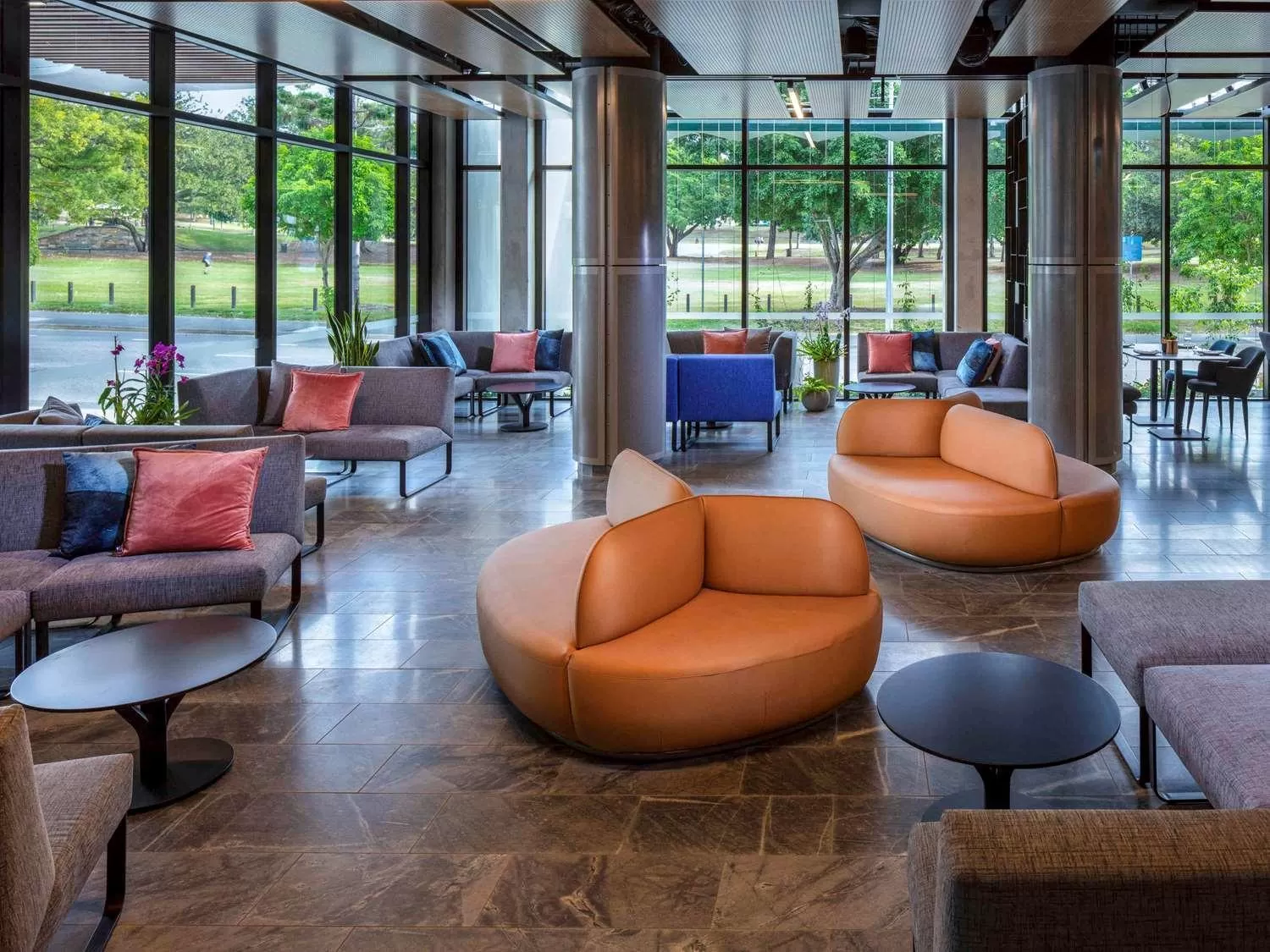 Lounge or bar in Novotel Brisbane South Bank