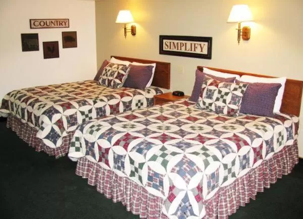 Covered Wagon Motel Lusk WY