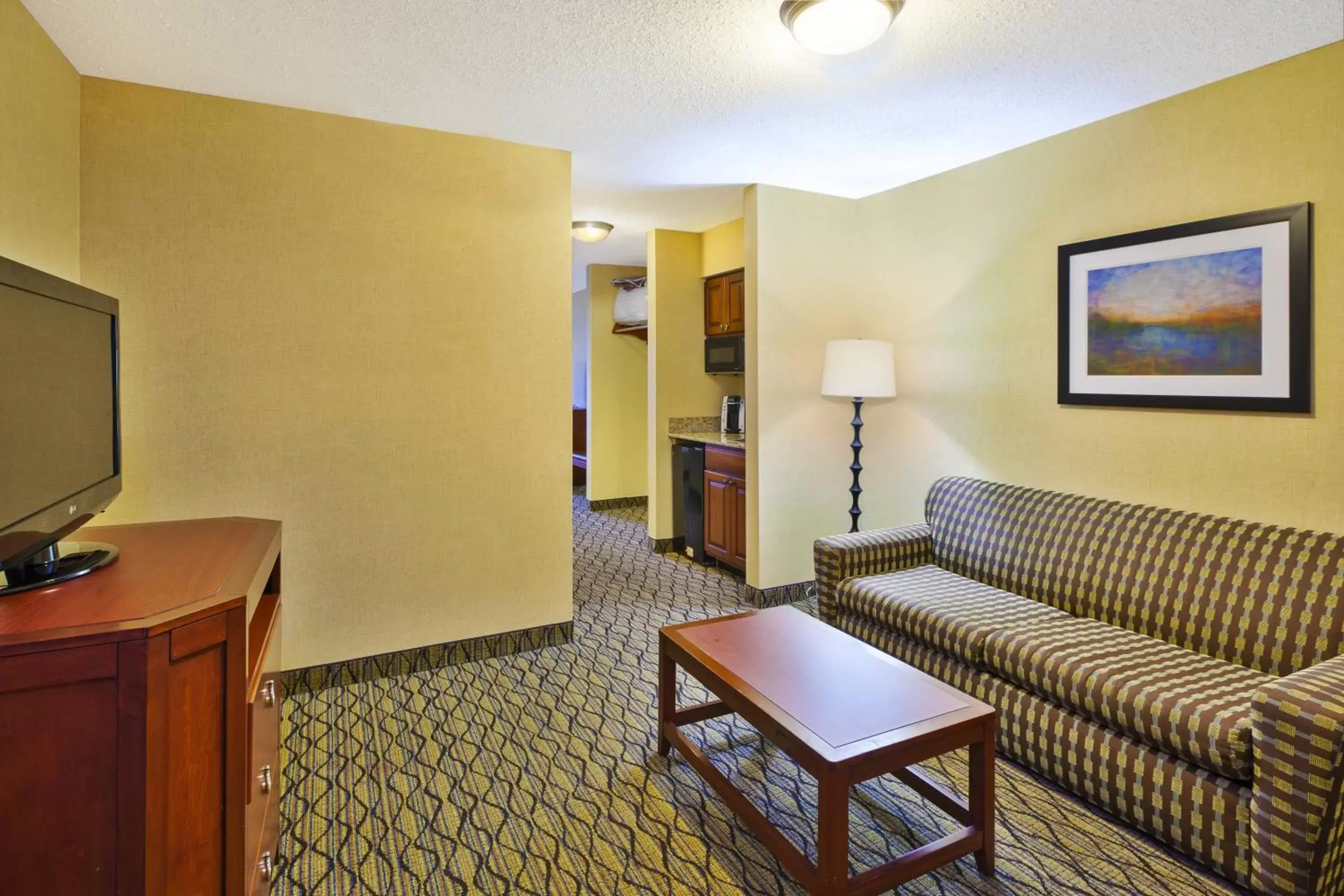 Photo of the whole room, Seating Area in Holiday Inn Express Hotel & Suites - Belleville Area, an IHG Hotel