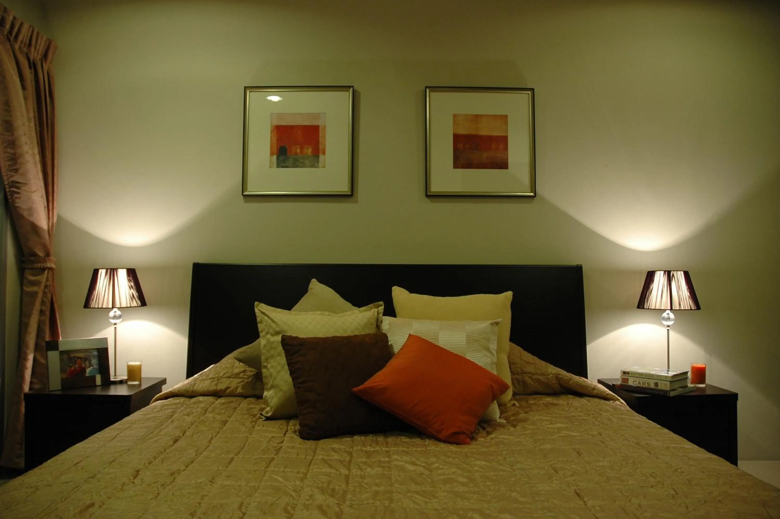 Bed in Bangkok Living