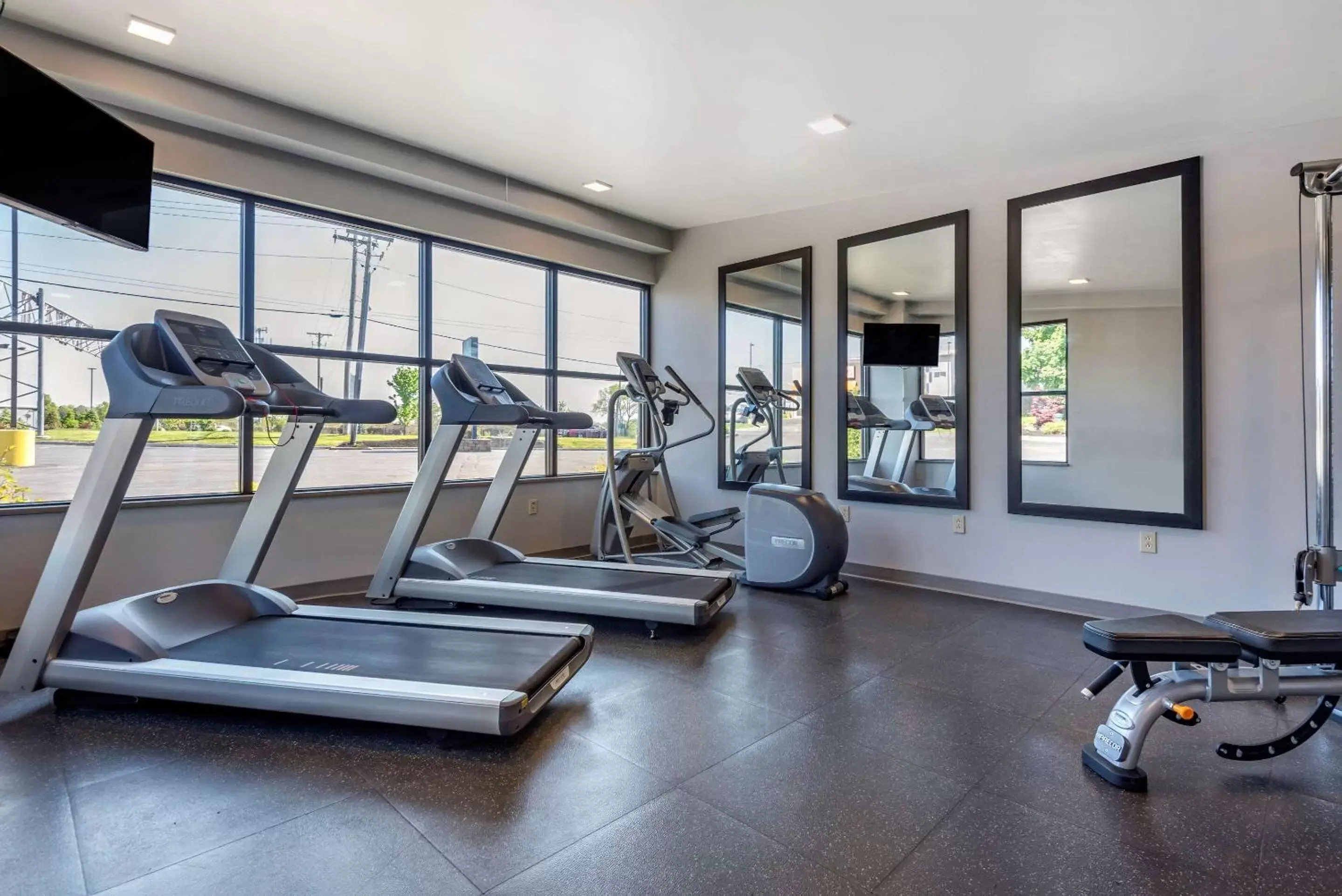 Fitness centre/facilities, Fitness Center/Facilities in Comfort Inn & Suites Syracuse North