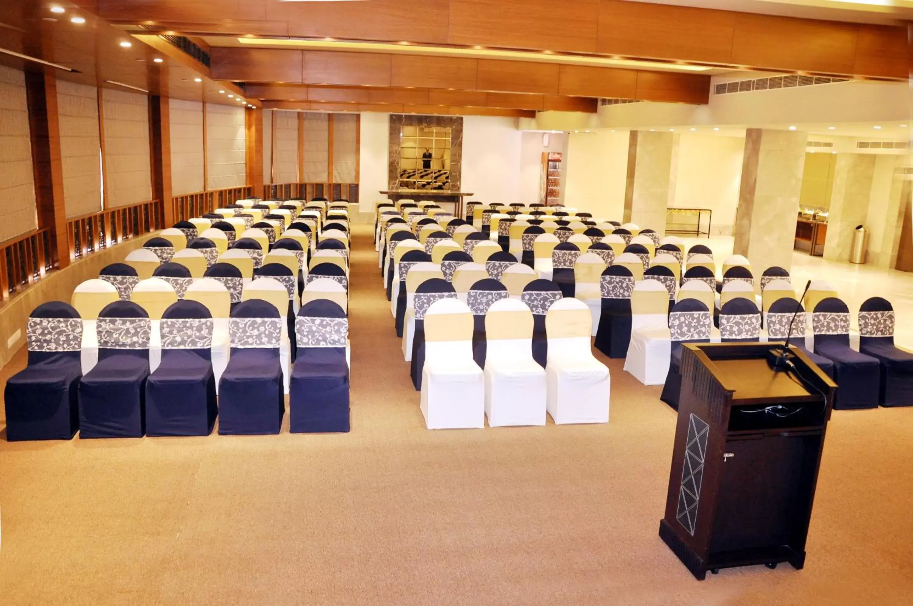 Business facilities in Radisson Hotel Shimla