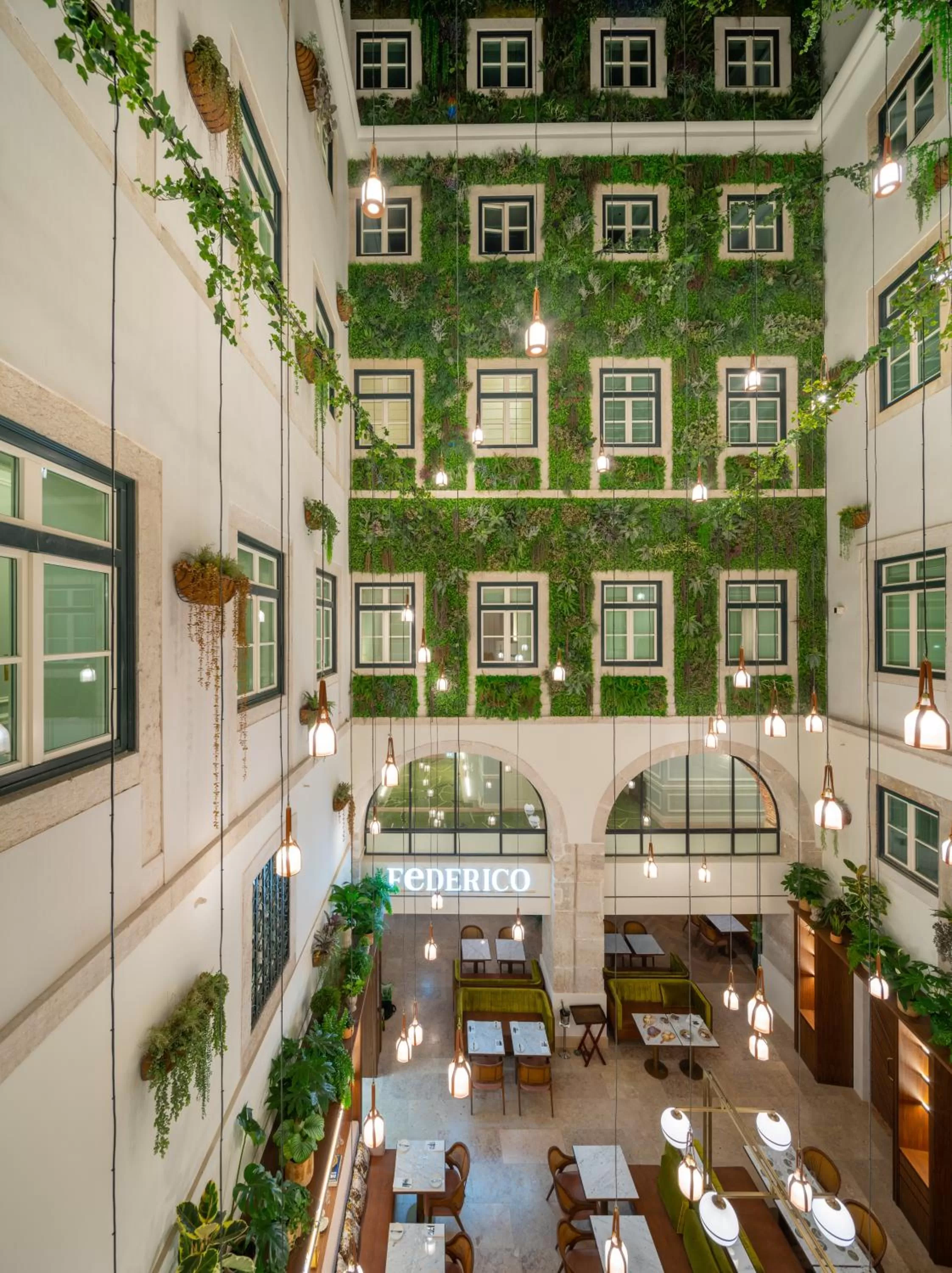 Restaurant/places to eat in Palácio Ludovice Wine Experience Hotel