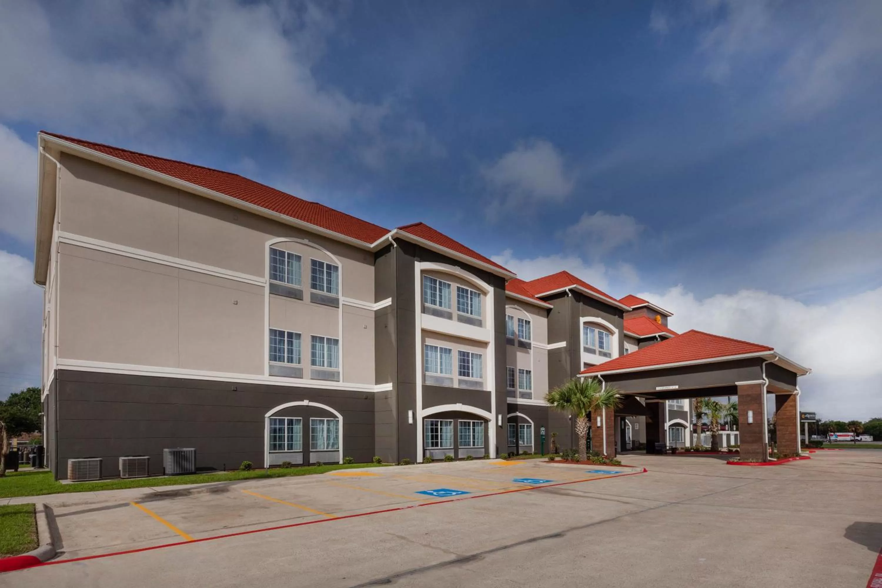 Property building in La Quinta by Wyndham Port Lavaca