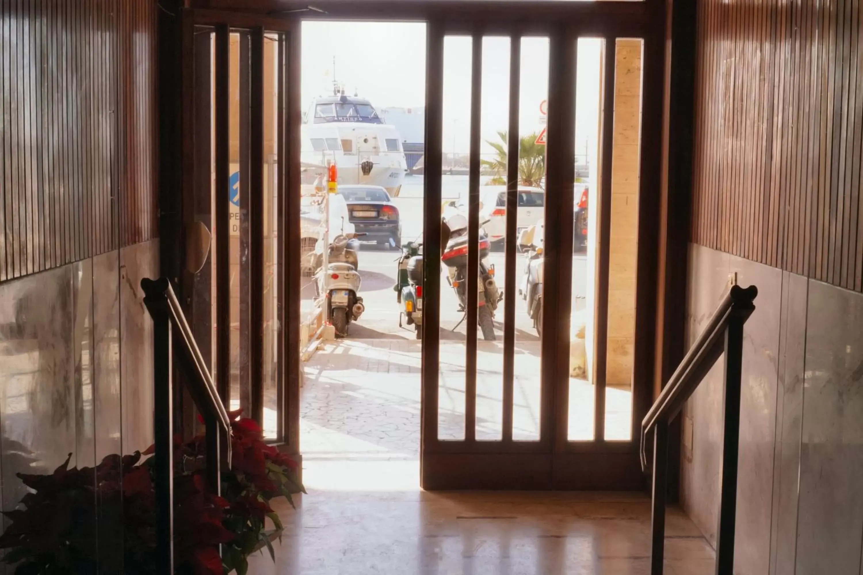 Facade/entrance in B&B Il Profumo del Porto