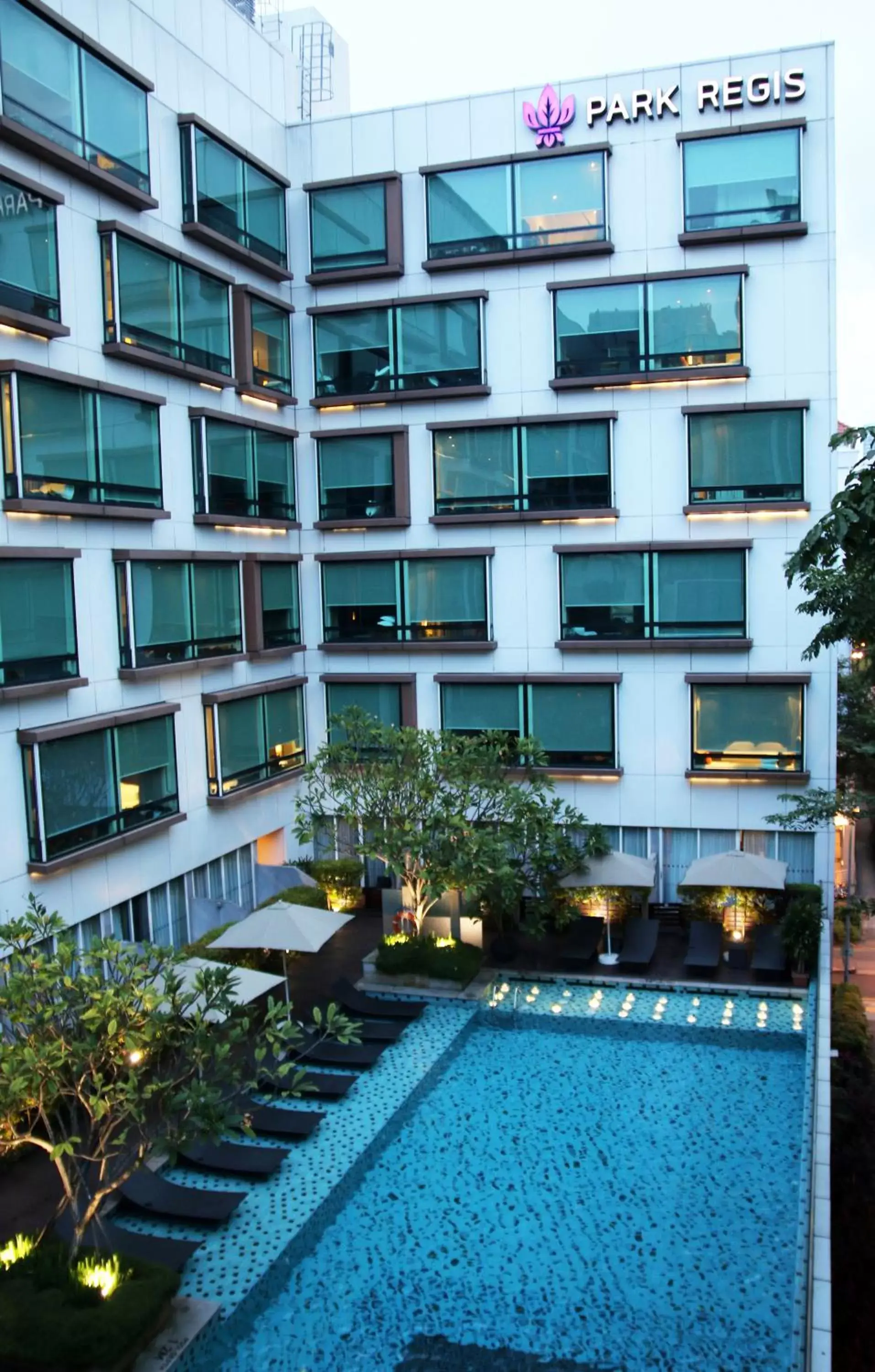 View (from property/room), Swimming Pool in Park Regis Singapore