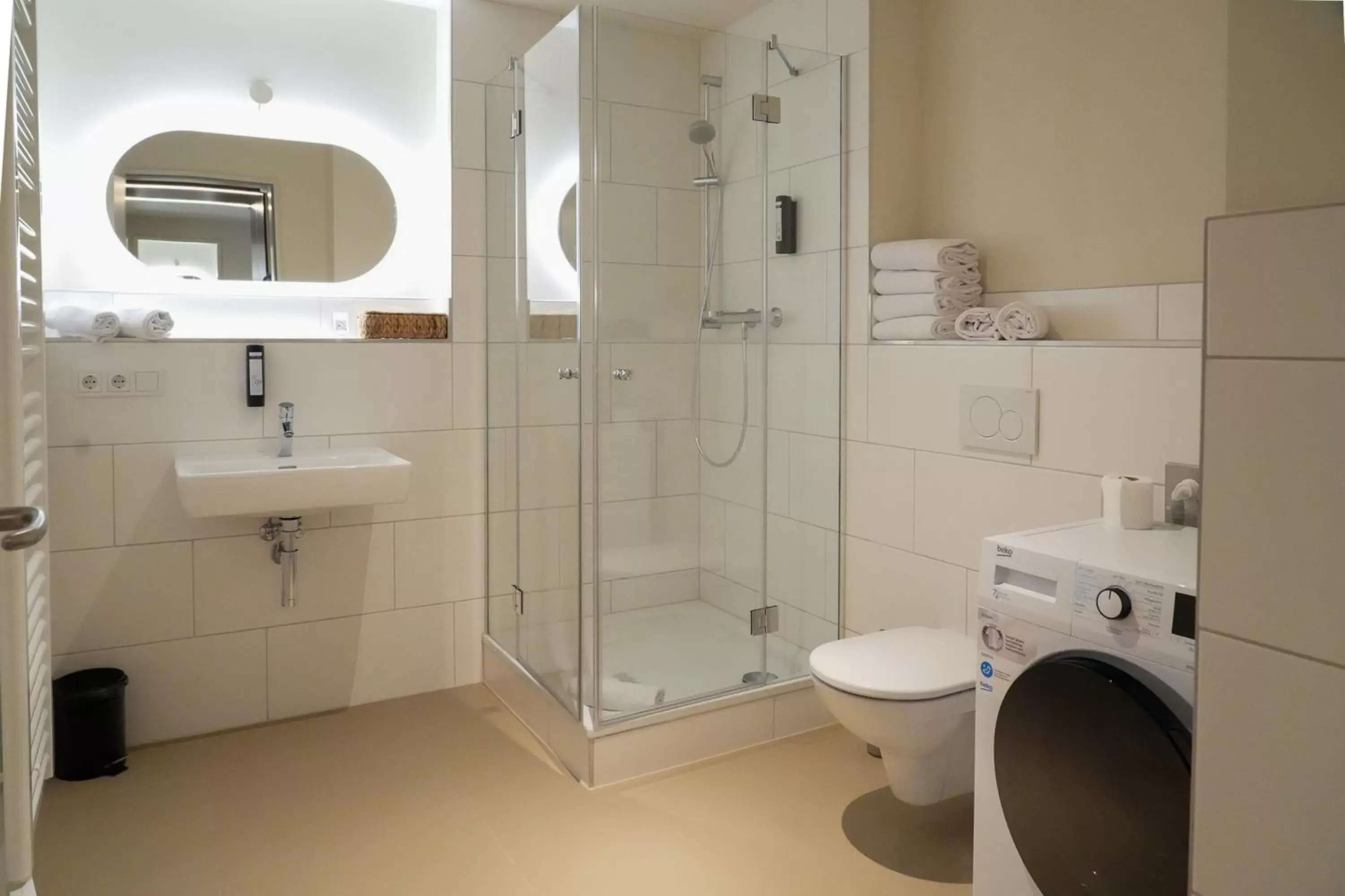 Shower, Bathroom in Cocoon Sendlinger Tor