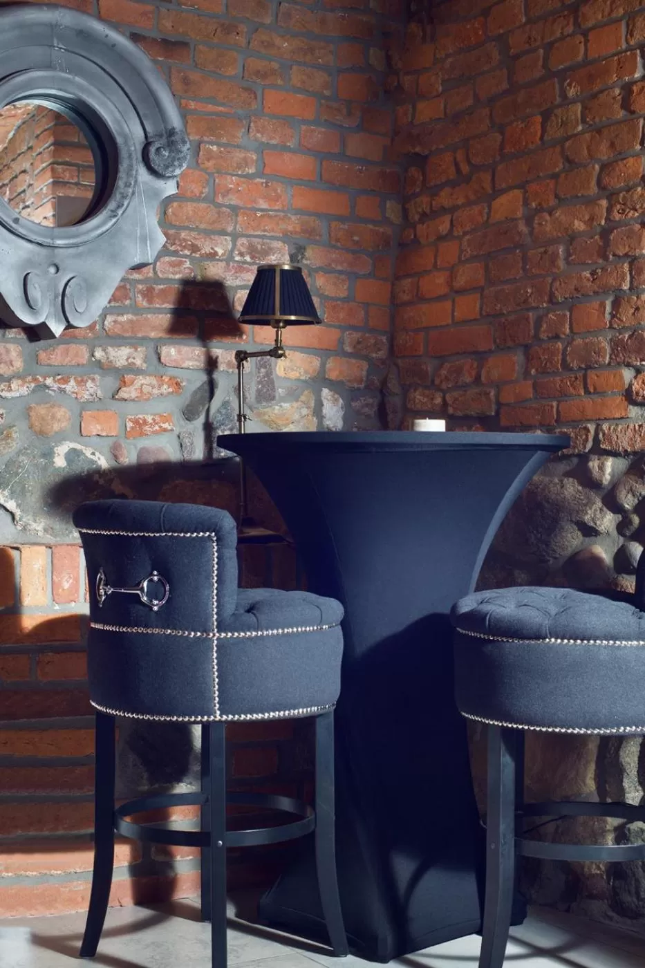 Lounge or bar in Relais & Châteaux Hotel Quadrille - Adults Only