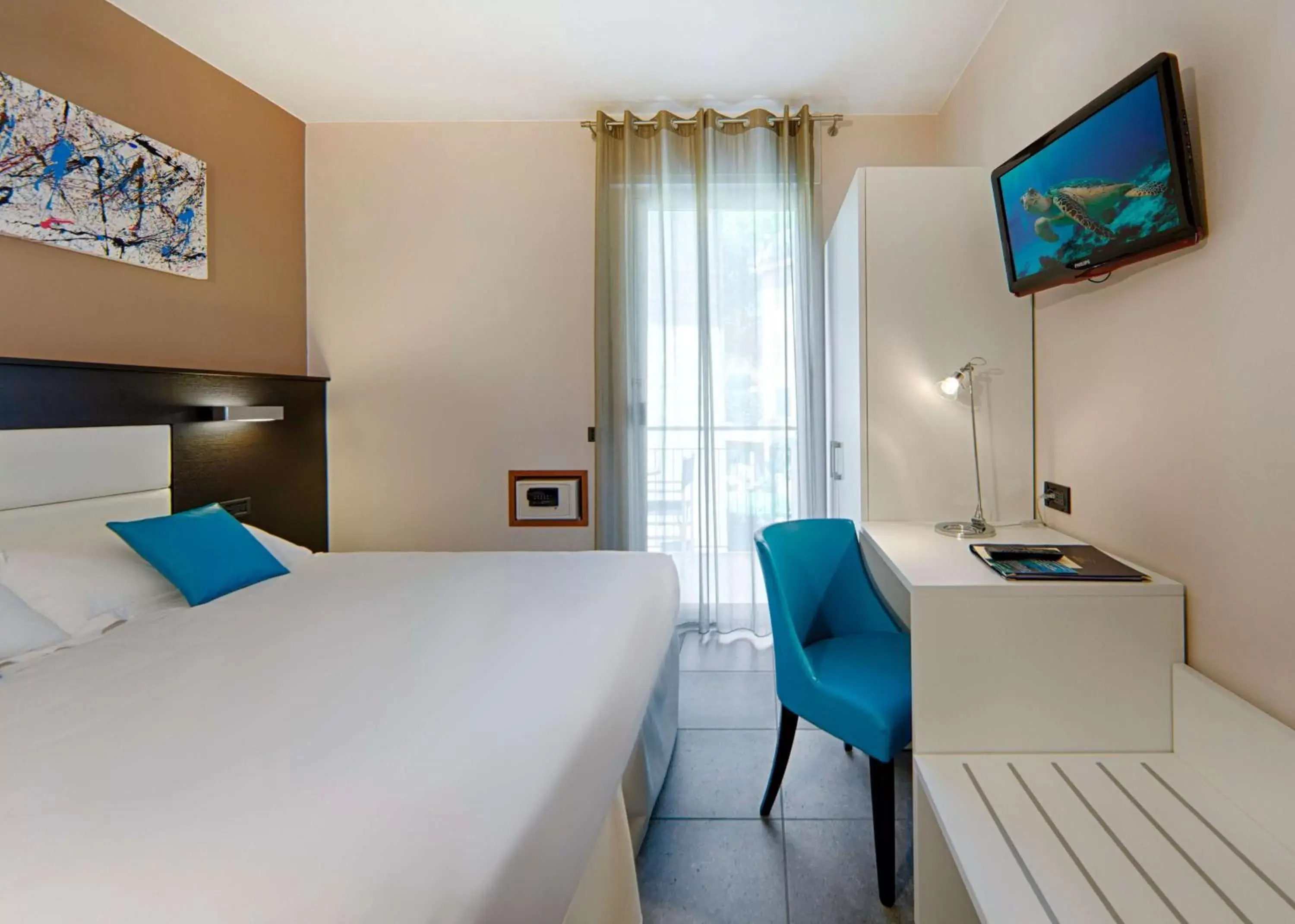 TV and multimedia, Bed in Best Western Regina Elena TV and multimedia, Bed in Best Western Regina Elena